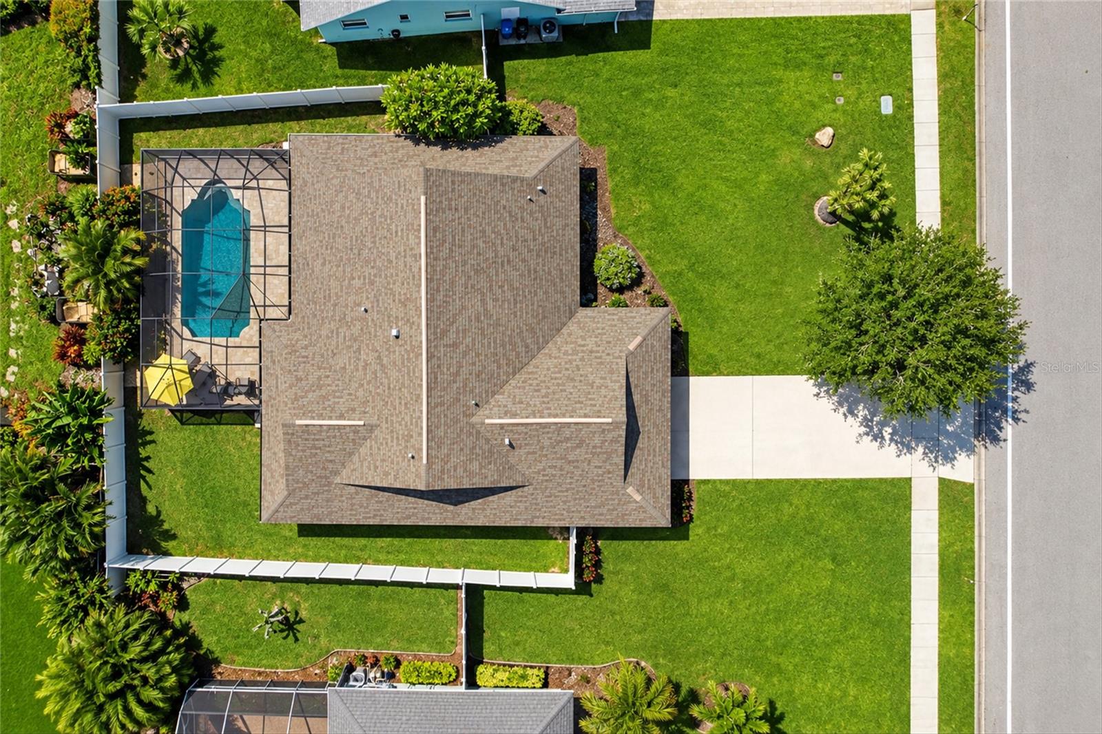 1242 PINEBROOK WAY