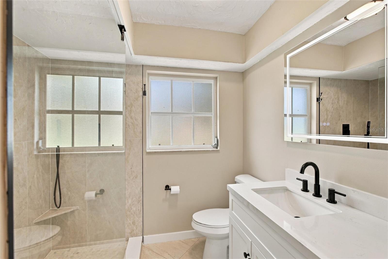 1242 PINEBROOK WAY