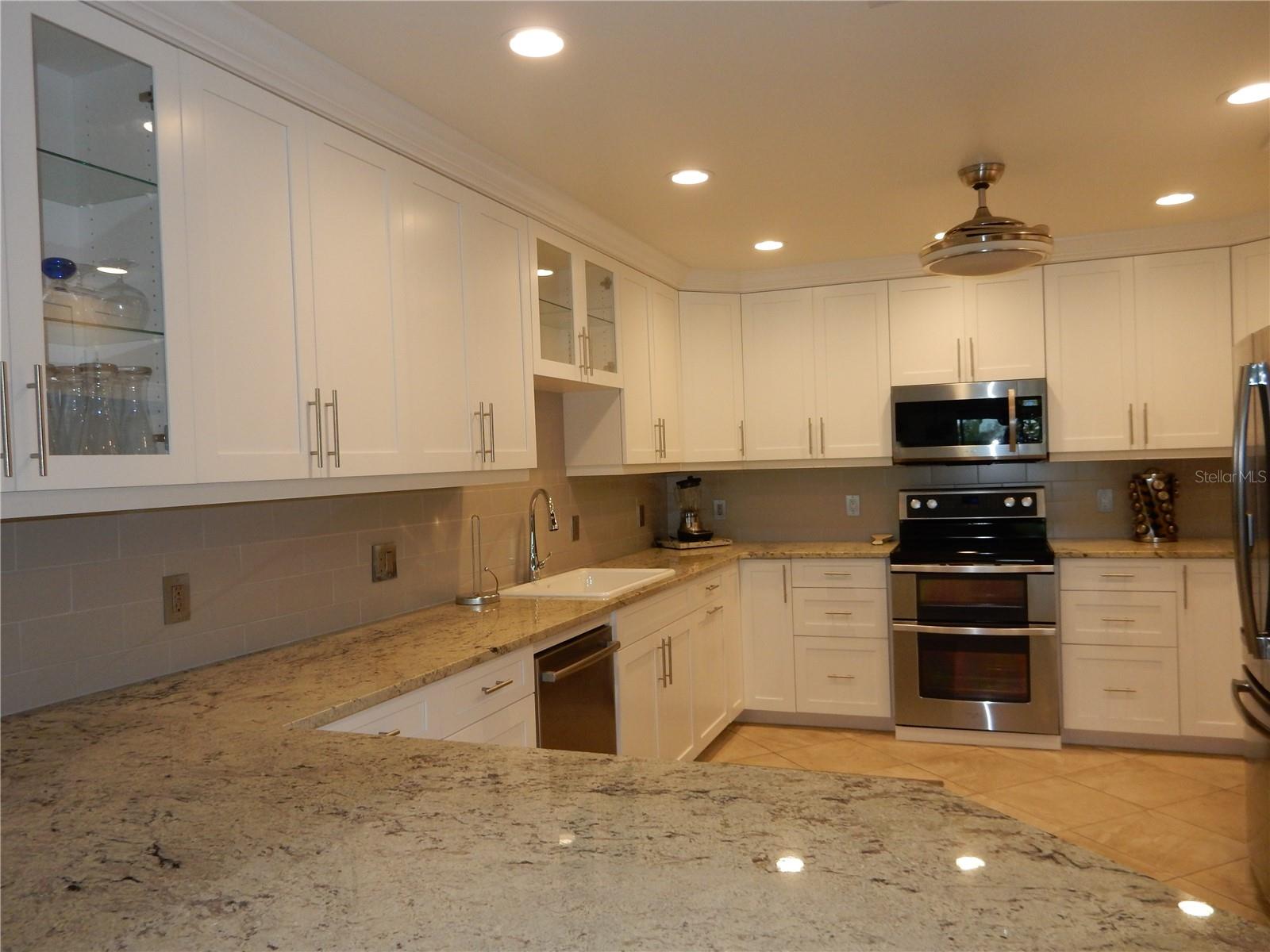 3270 SOUTHSHORE DR #72A