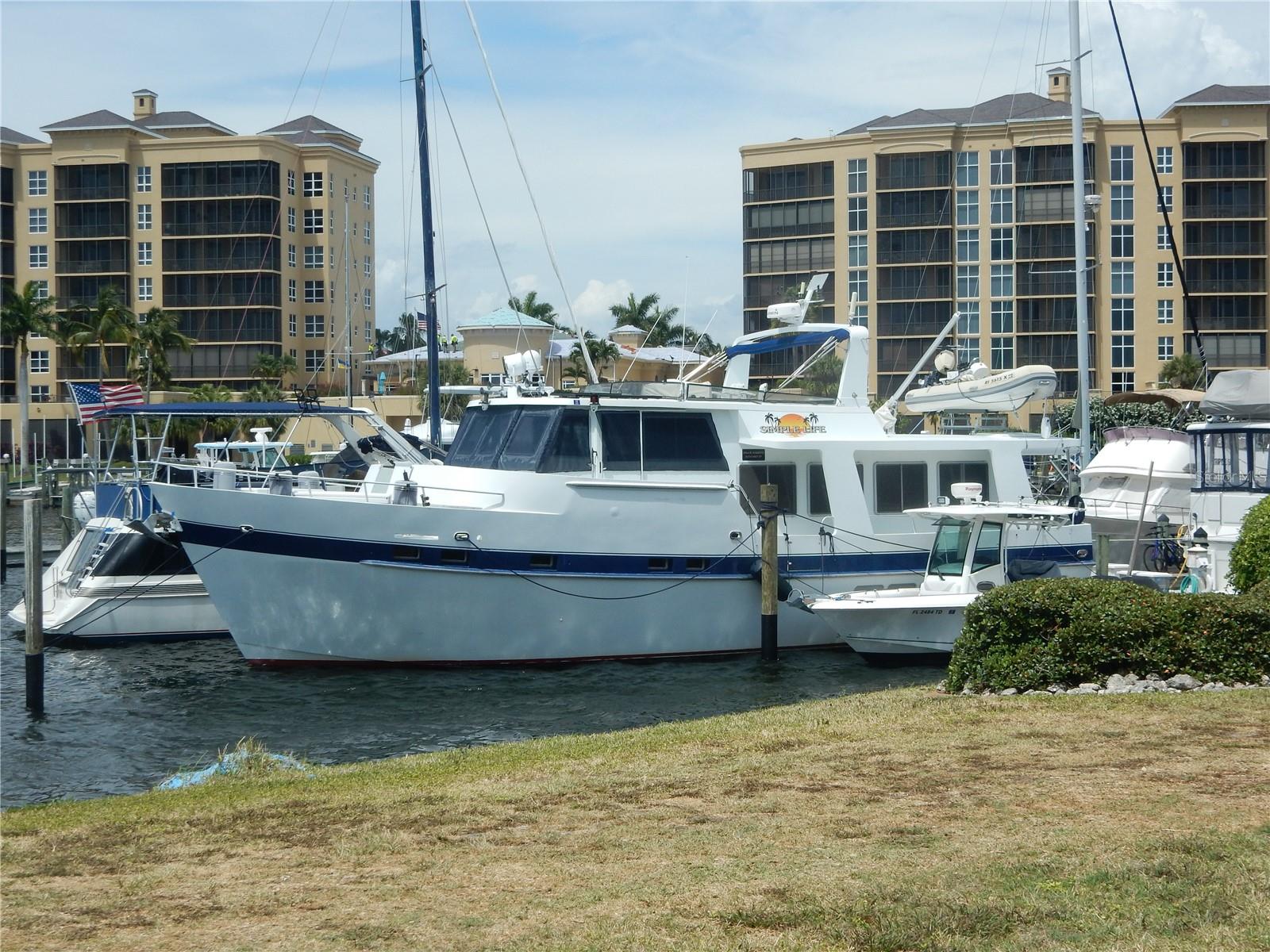 3270 SOUTHSHORE DR #72A