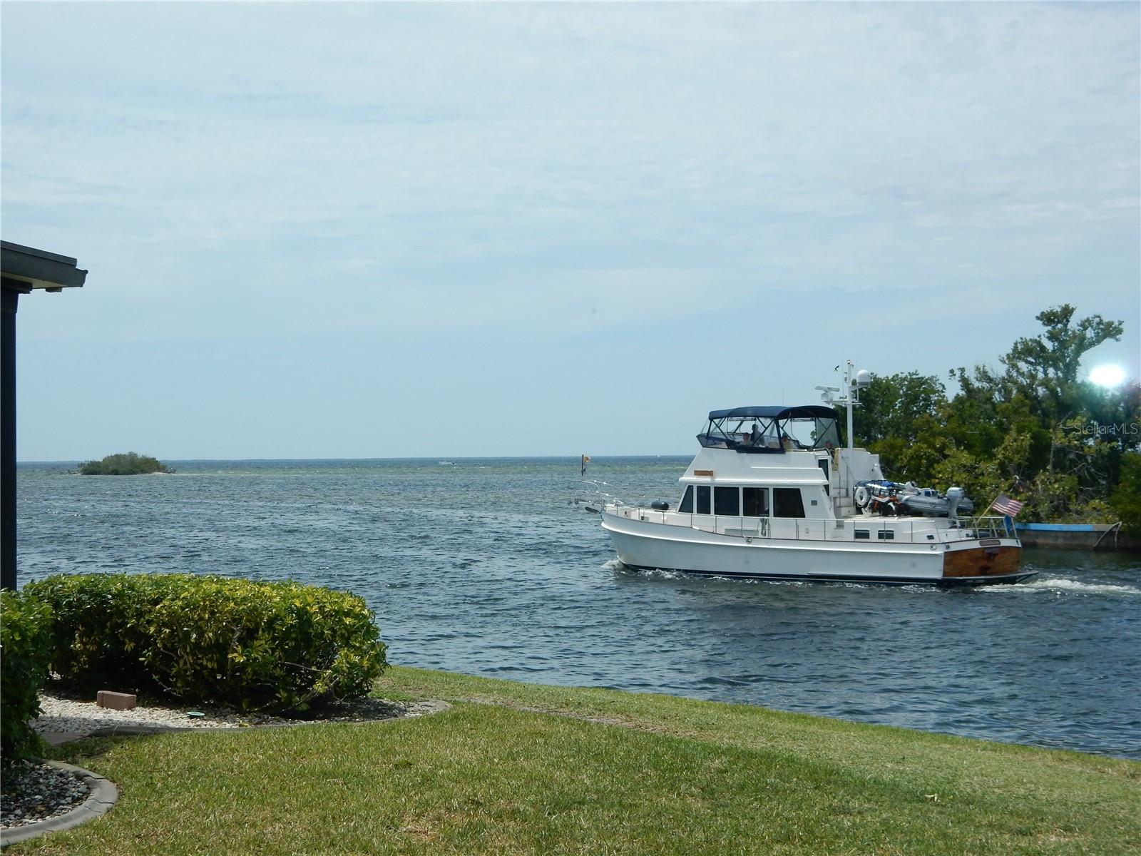 3270 SOUTHSHORE DR #72A