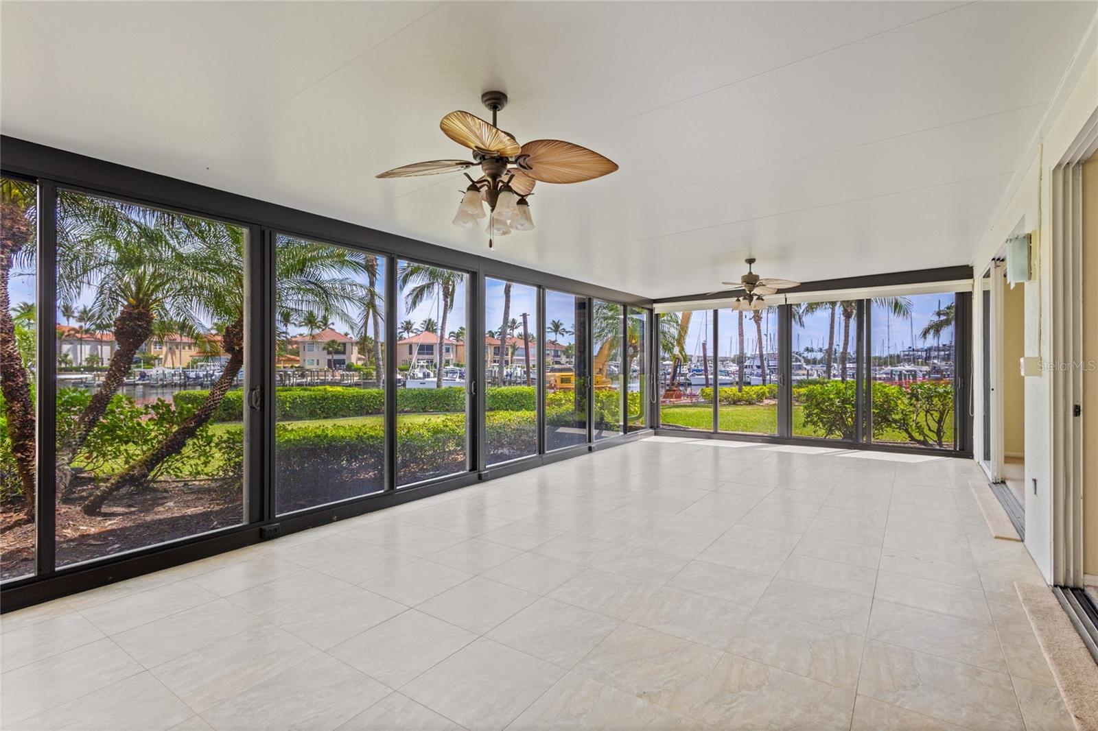 3230 SOUTHSHORE DR #33A