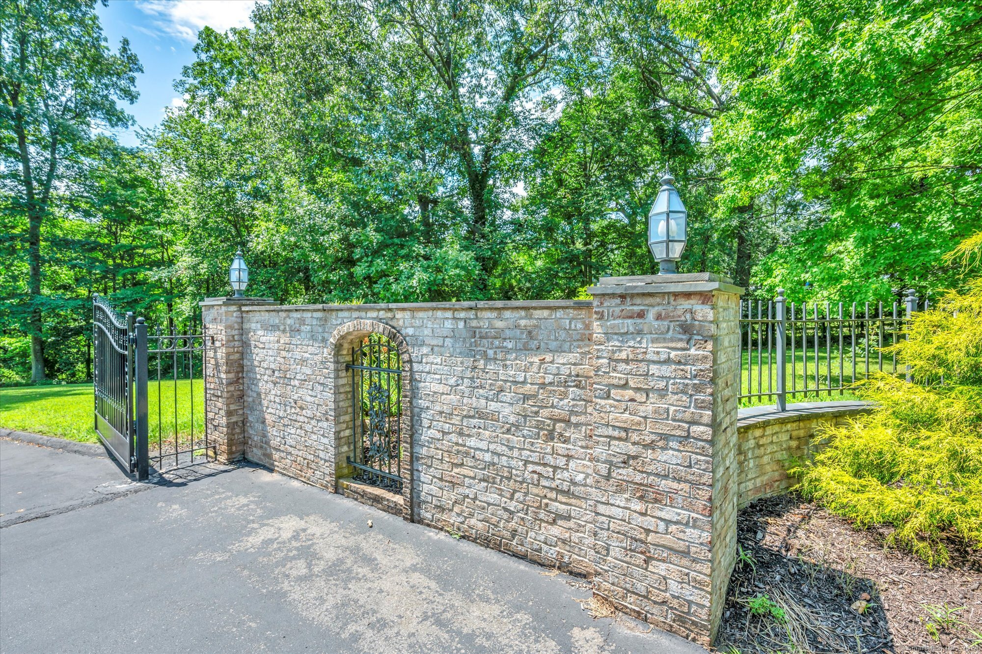 1 John Steele Road
