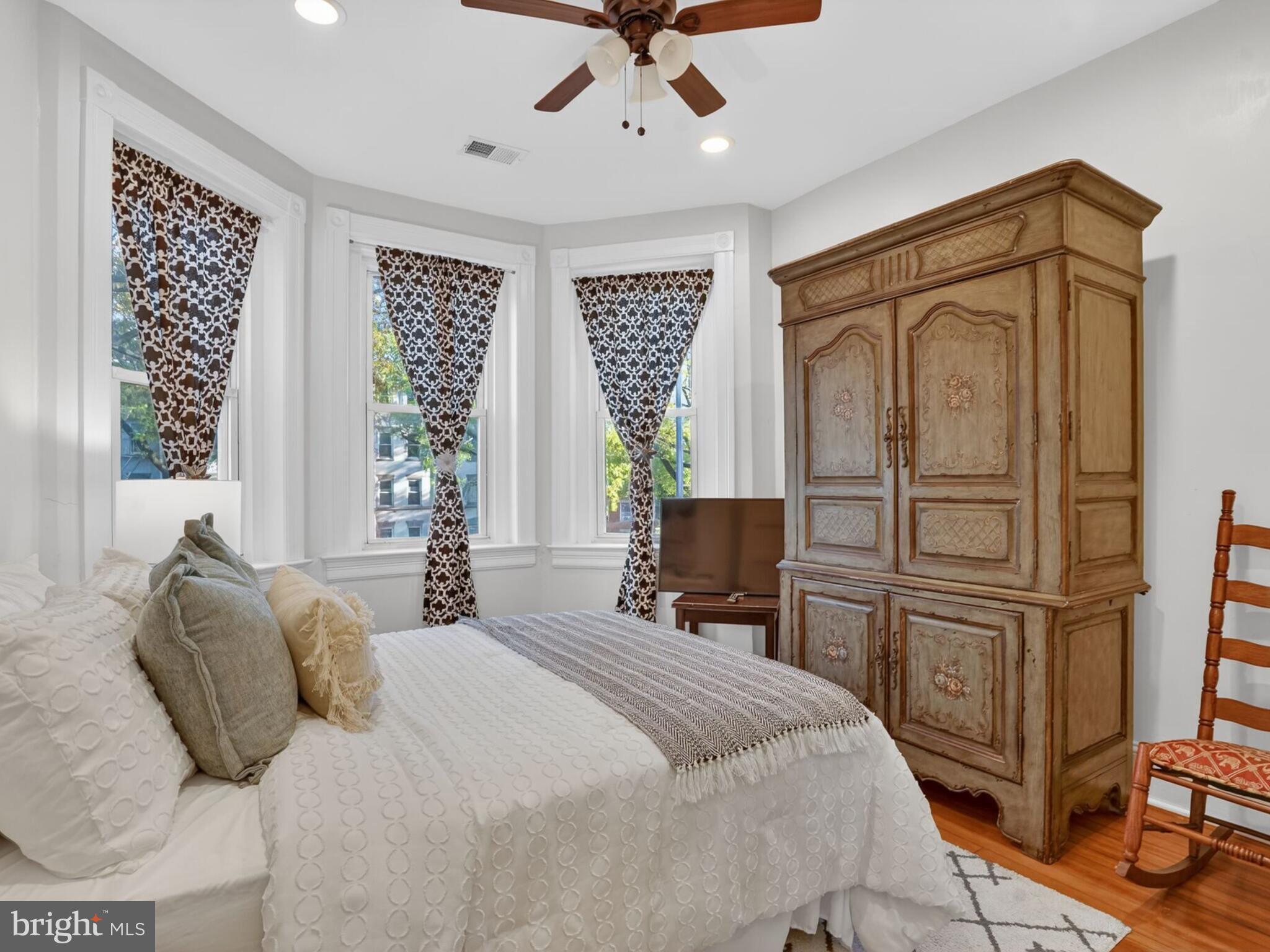 147 RHODE ISLAND AVENUE NW