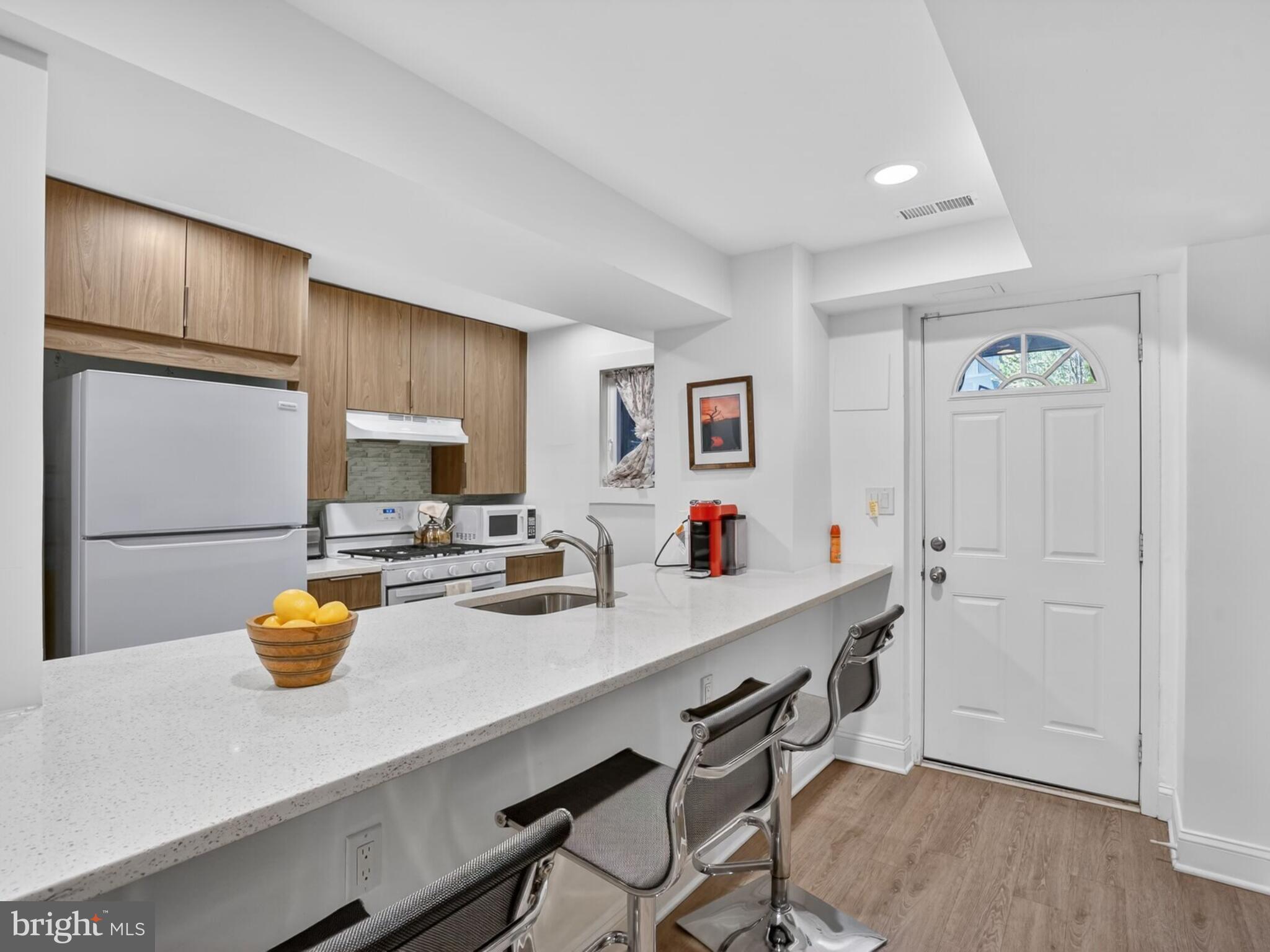 147 RHODE ISLAND AVENUE NW