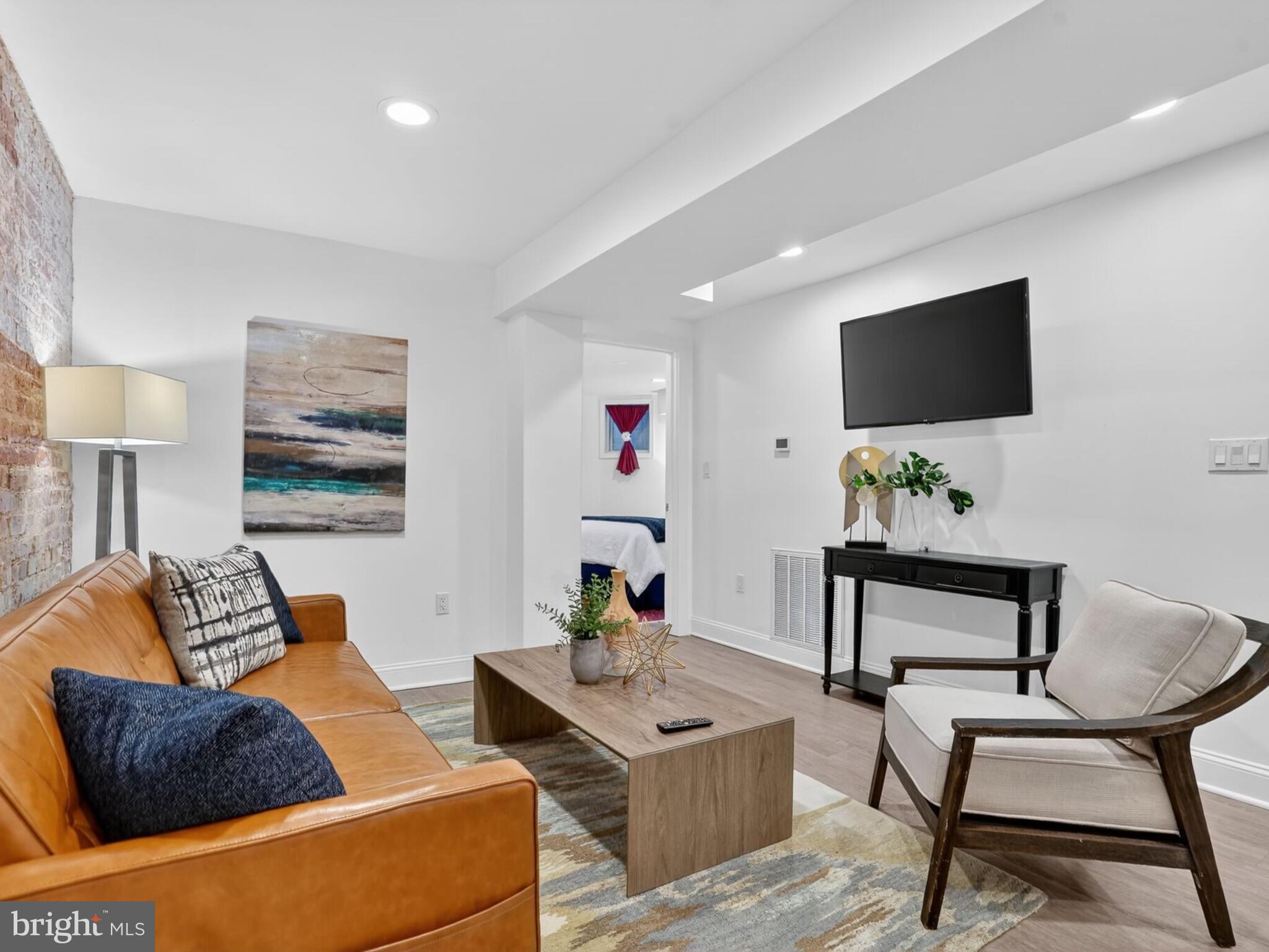 147 RHODE ISLAND AVENUE NW