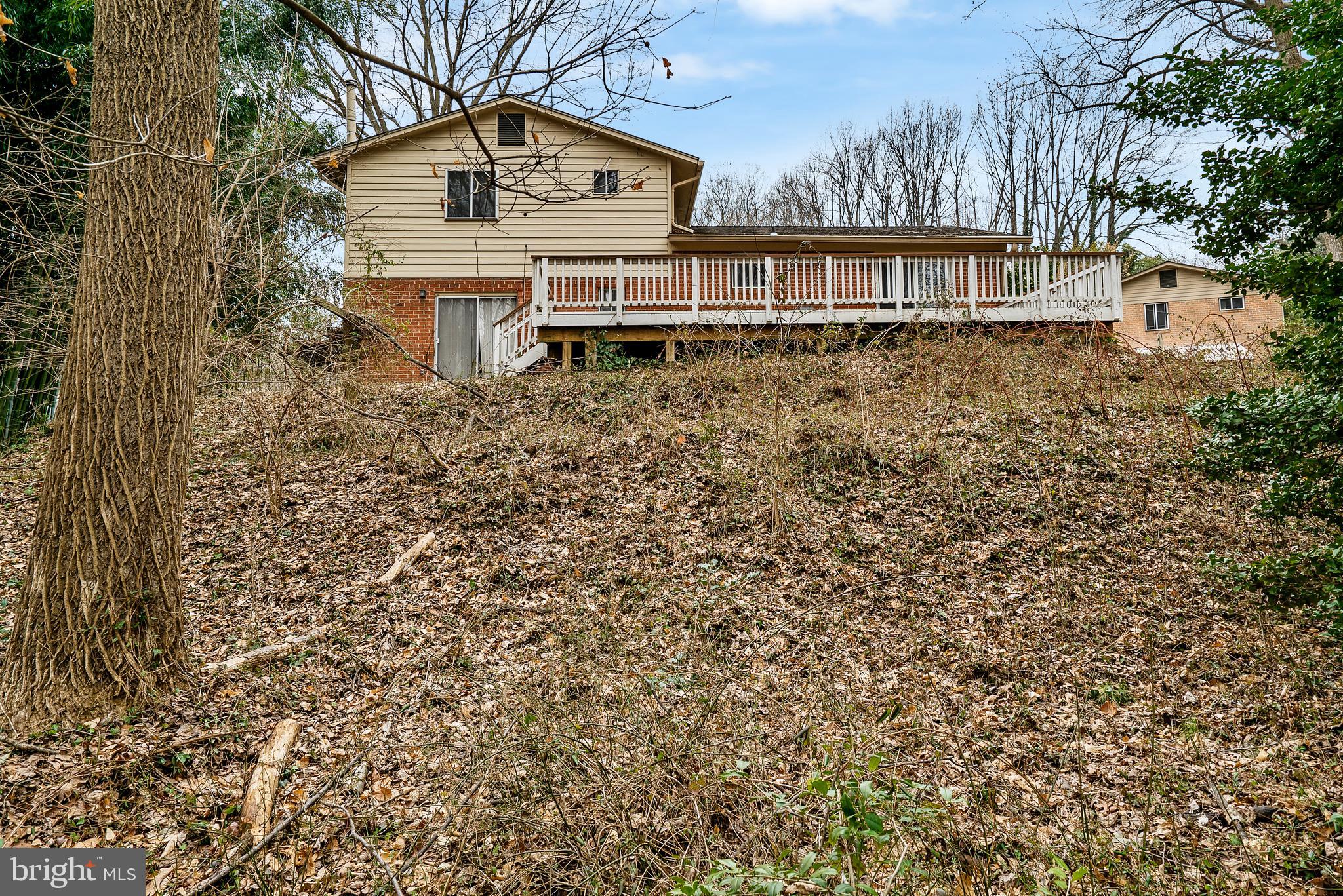 4901 Wycliff Ln