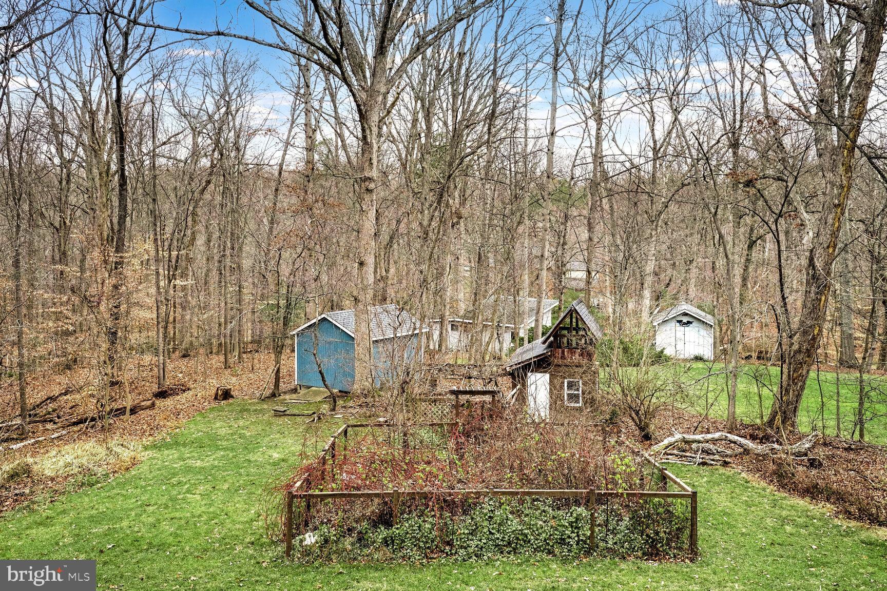 8104 Crestridge Rd