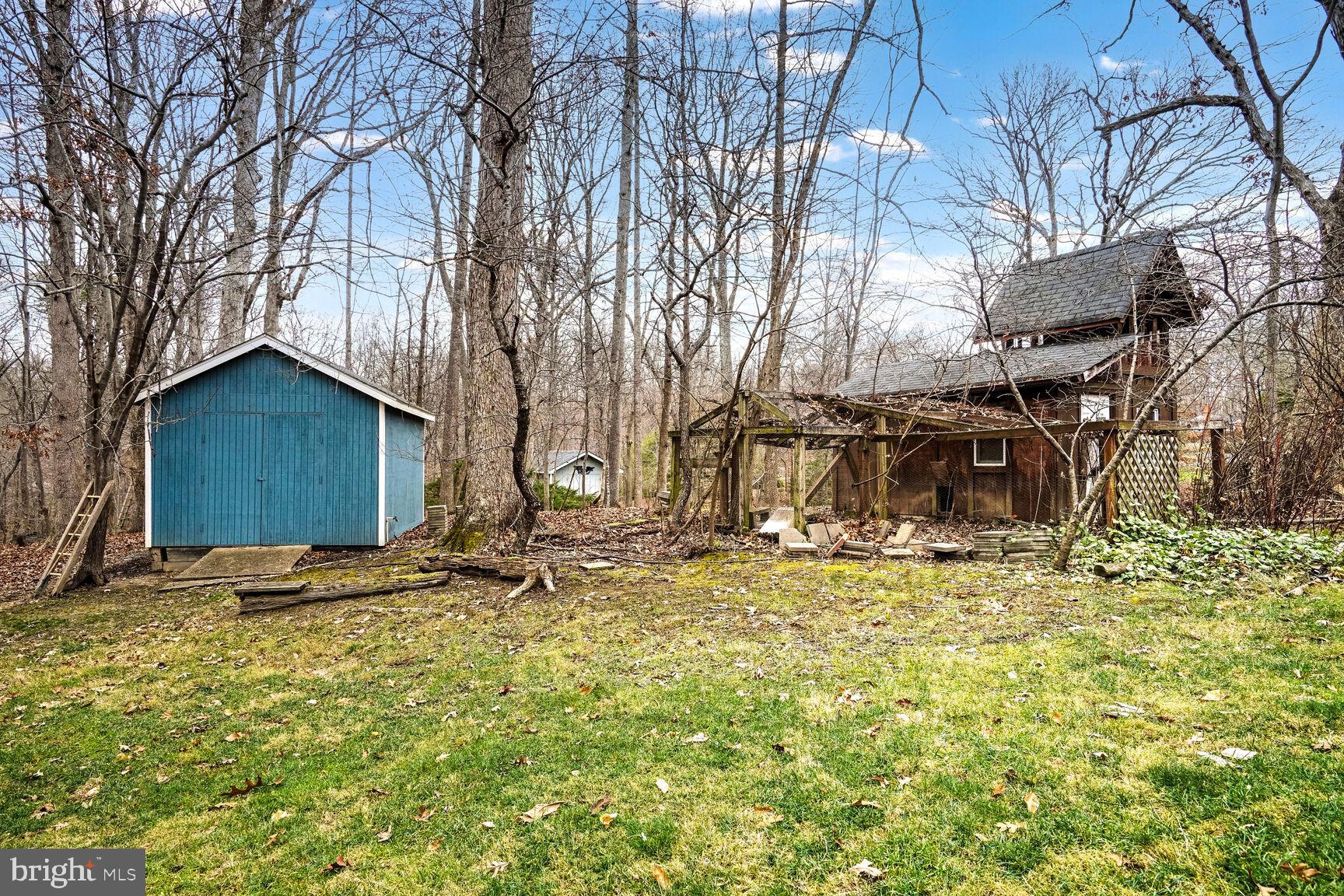 8104 Crestridge Rd