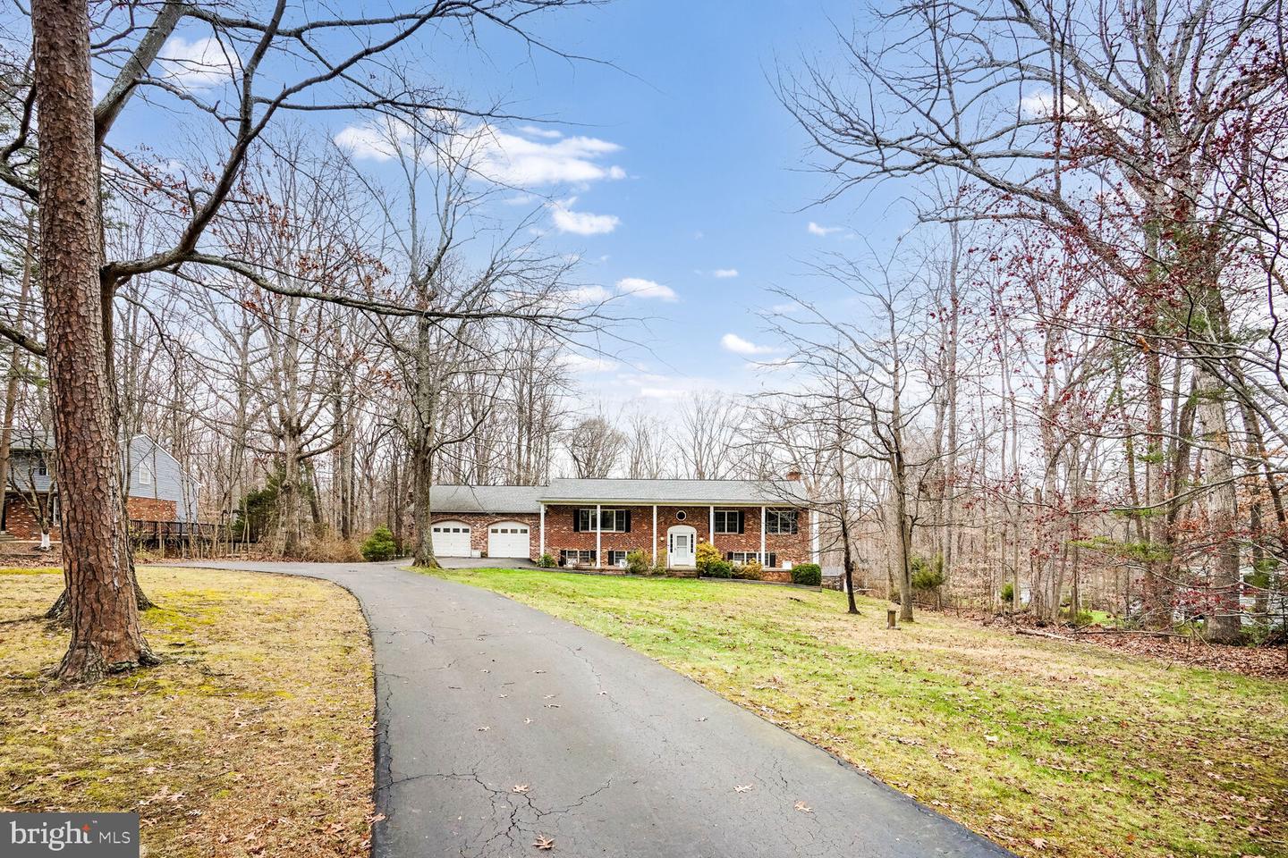 8104 Crestridge Rd