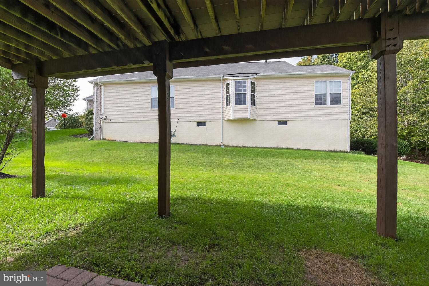 16837 FOUR SEASONS DRIVE