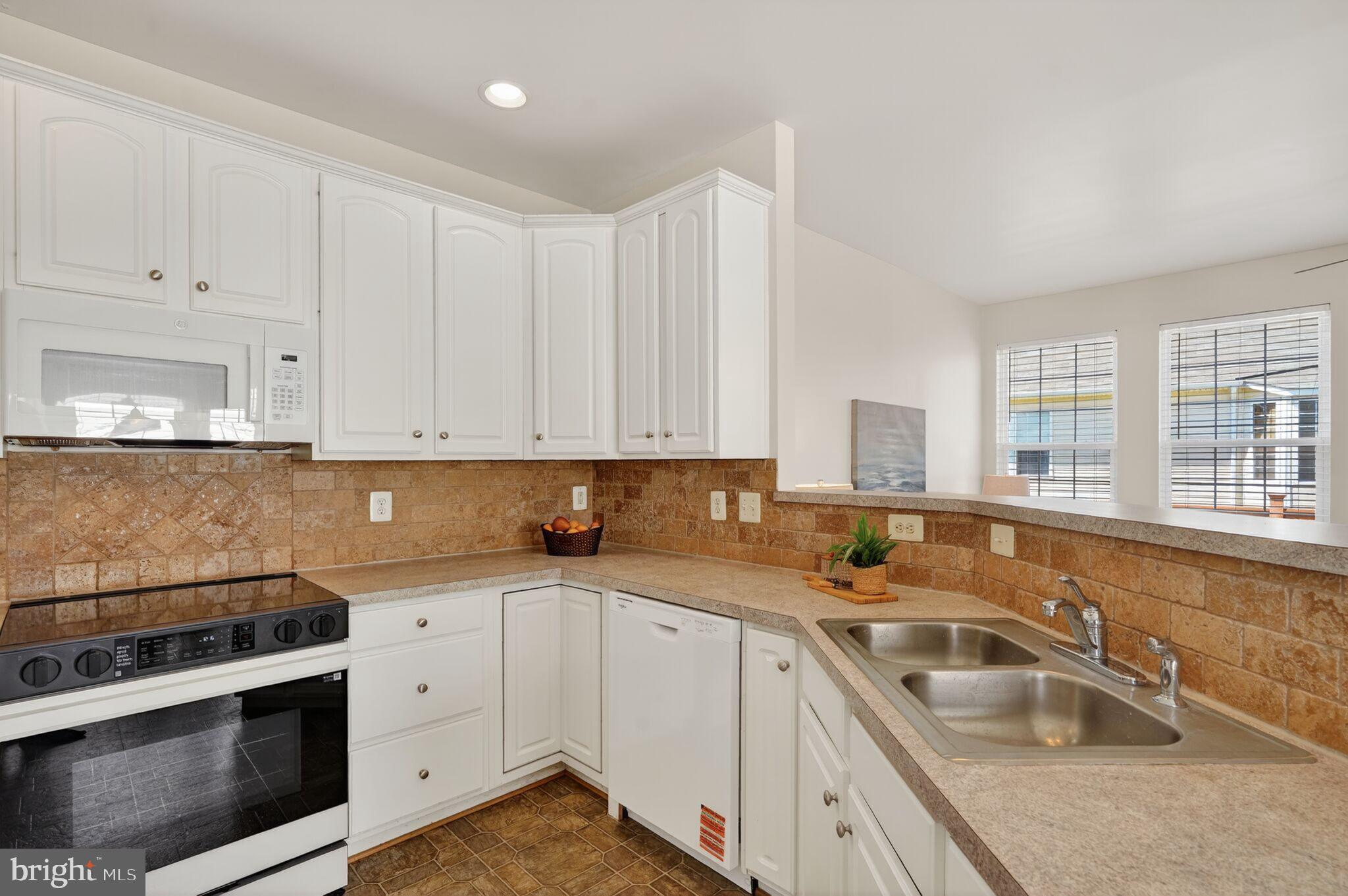 16837 FOUR SEASONS DRIVE