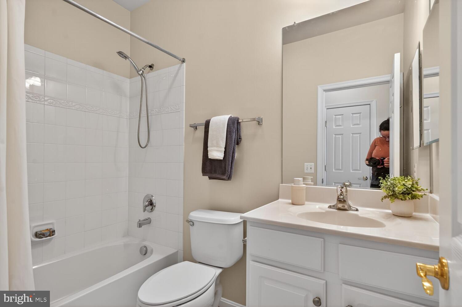 16837 FOUR SEASONS DRIVE