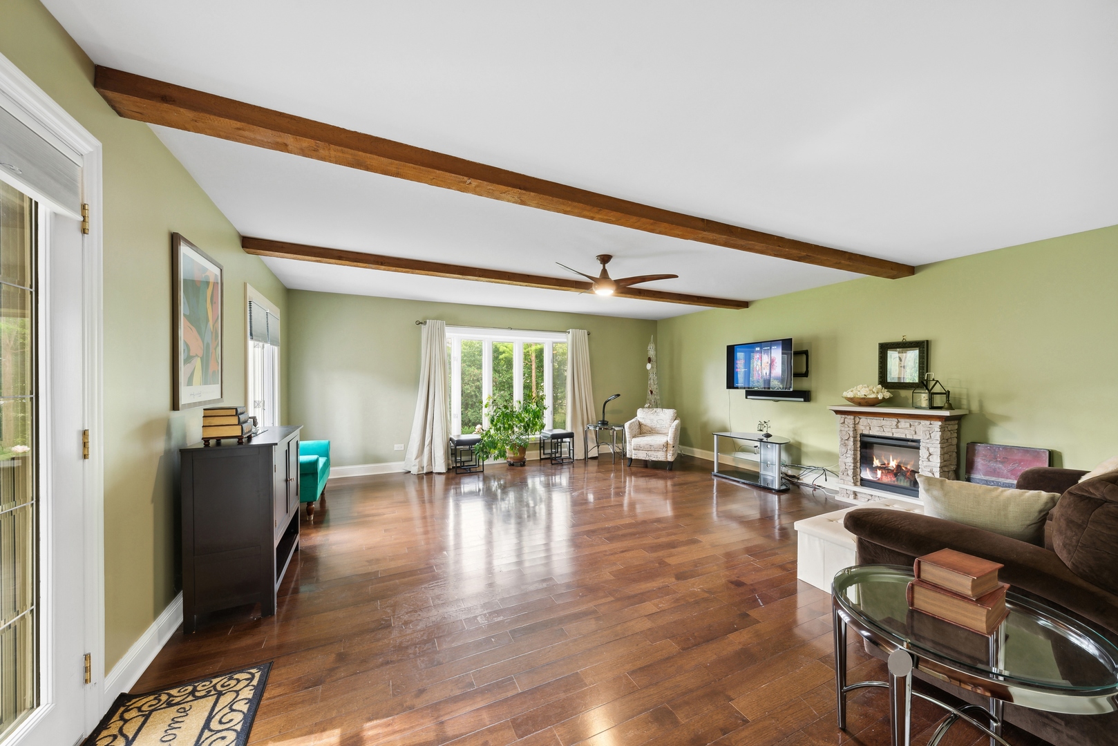311 E Knob Hill Drive