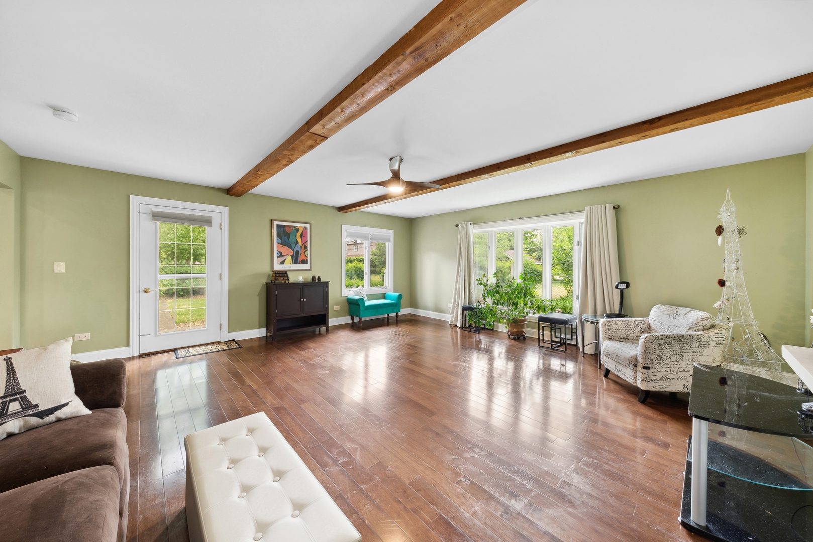 311 E Knob Hill Drive