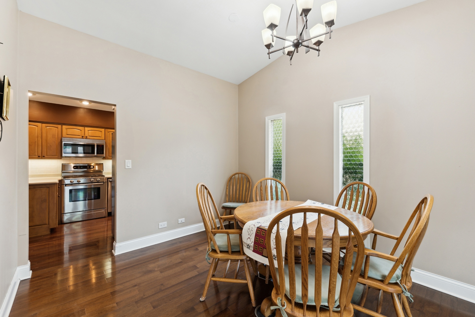 311 E Knob Hill Drive