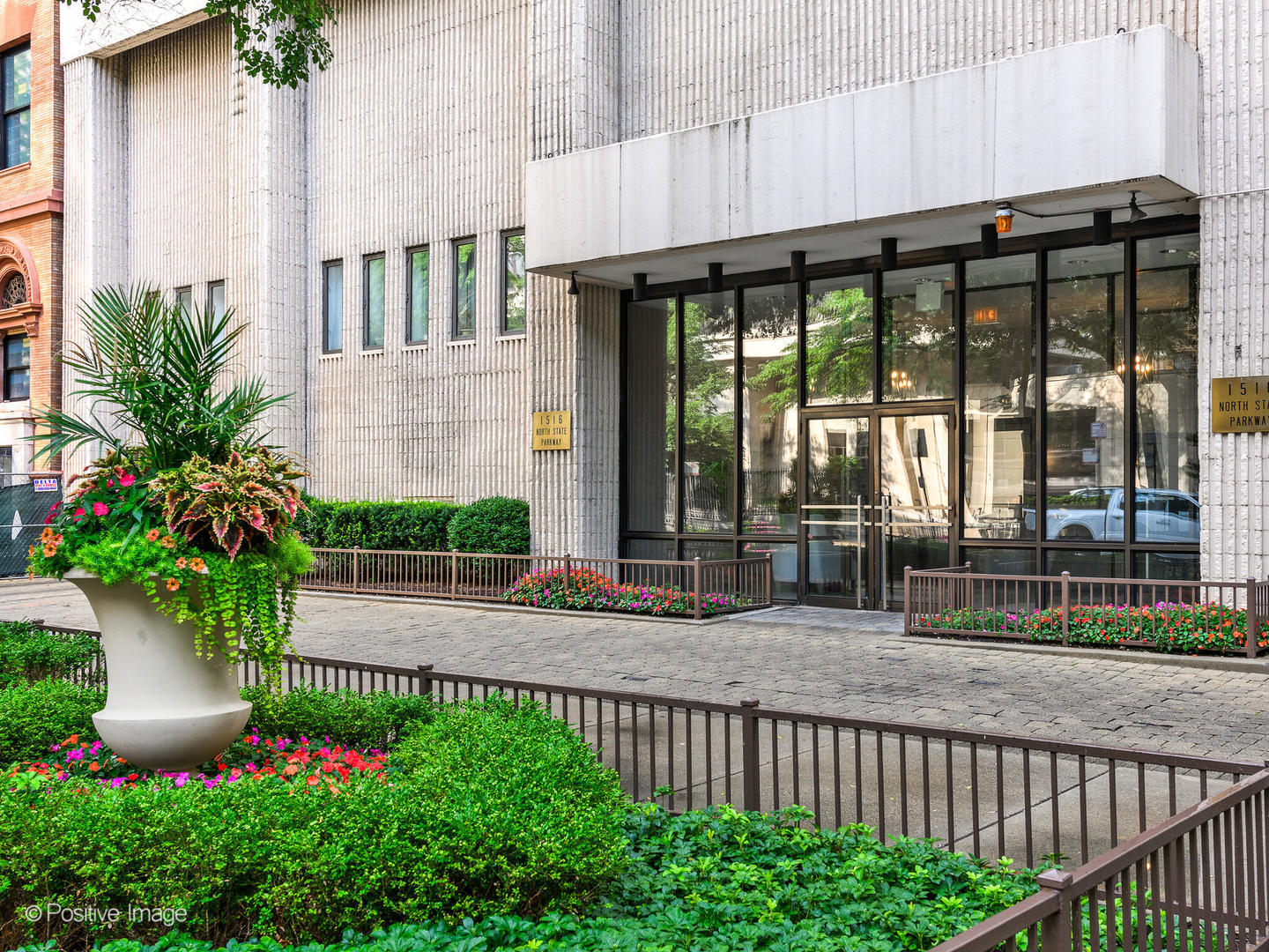 1516 N State Parkway Unit: 6C