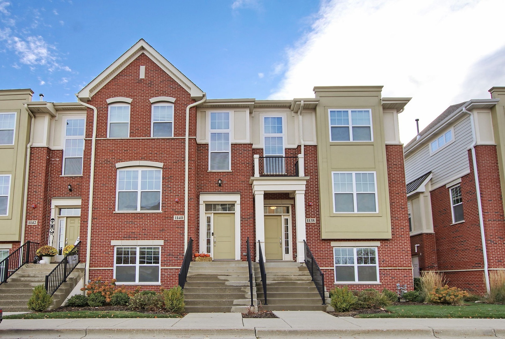 1138 Windward Lane