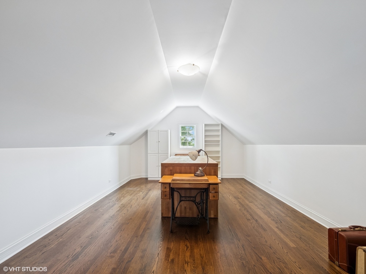 3943 Lakeview Court