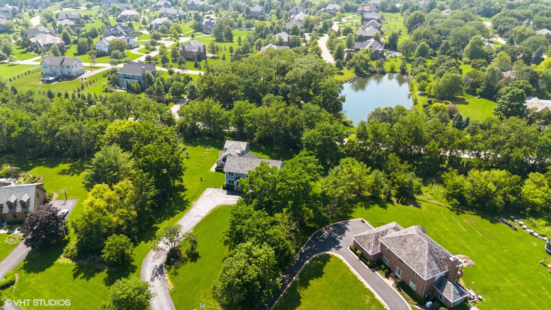 3943 Lakeview Court