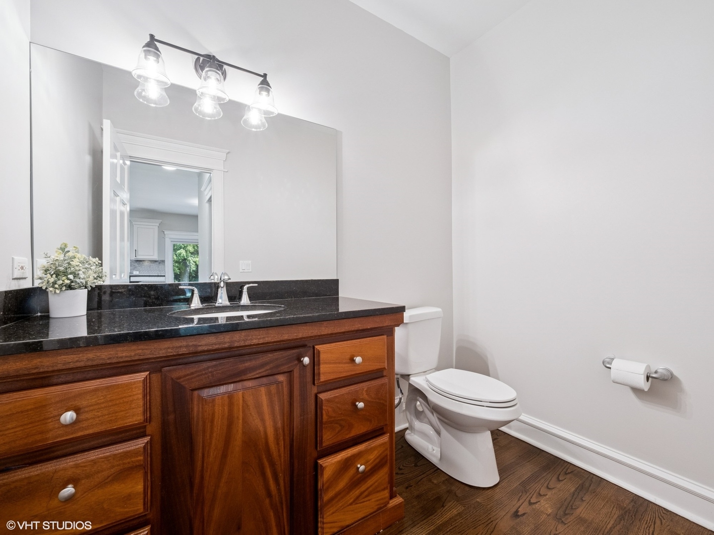 3943 Lakeview Court