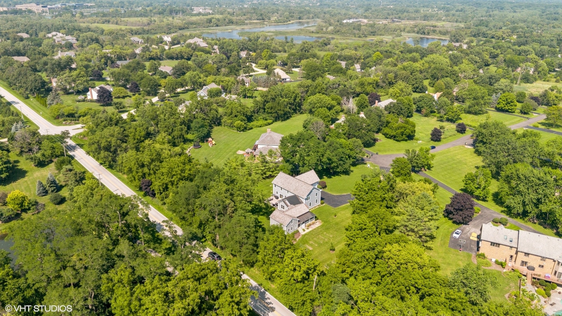 3943 Lakeview Court