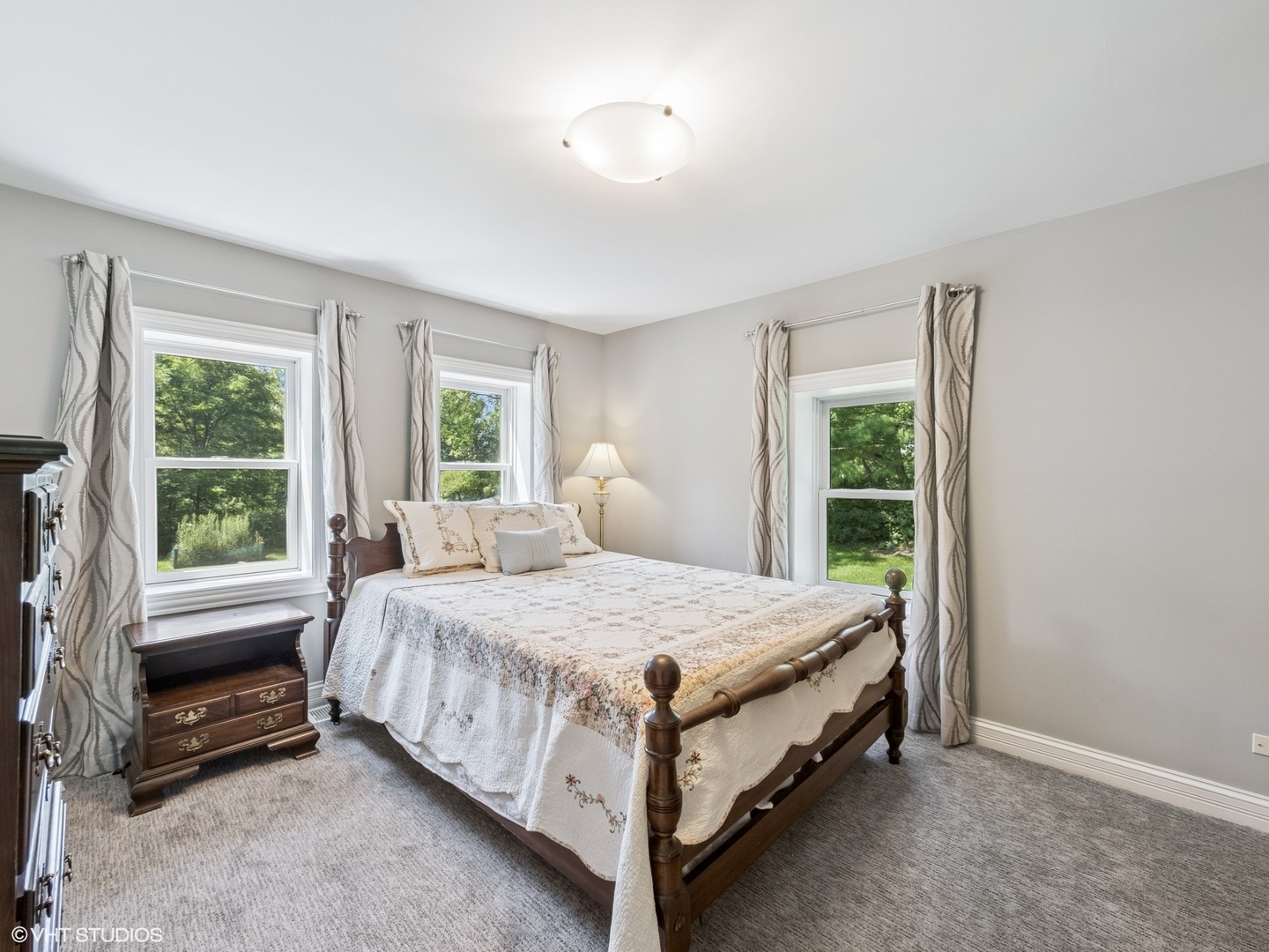 3943 Lakeview Court