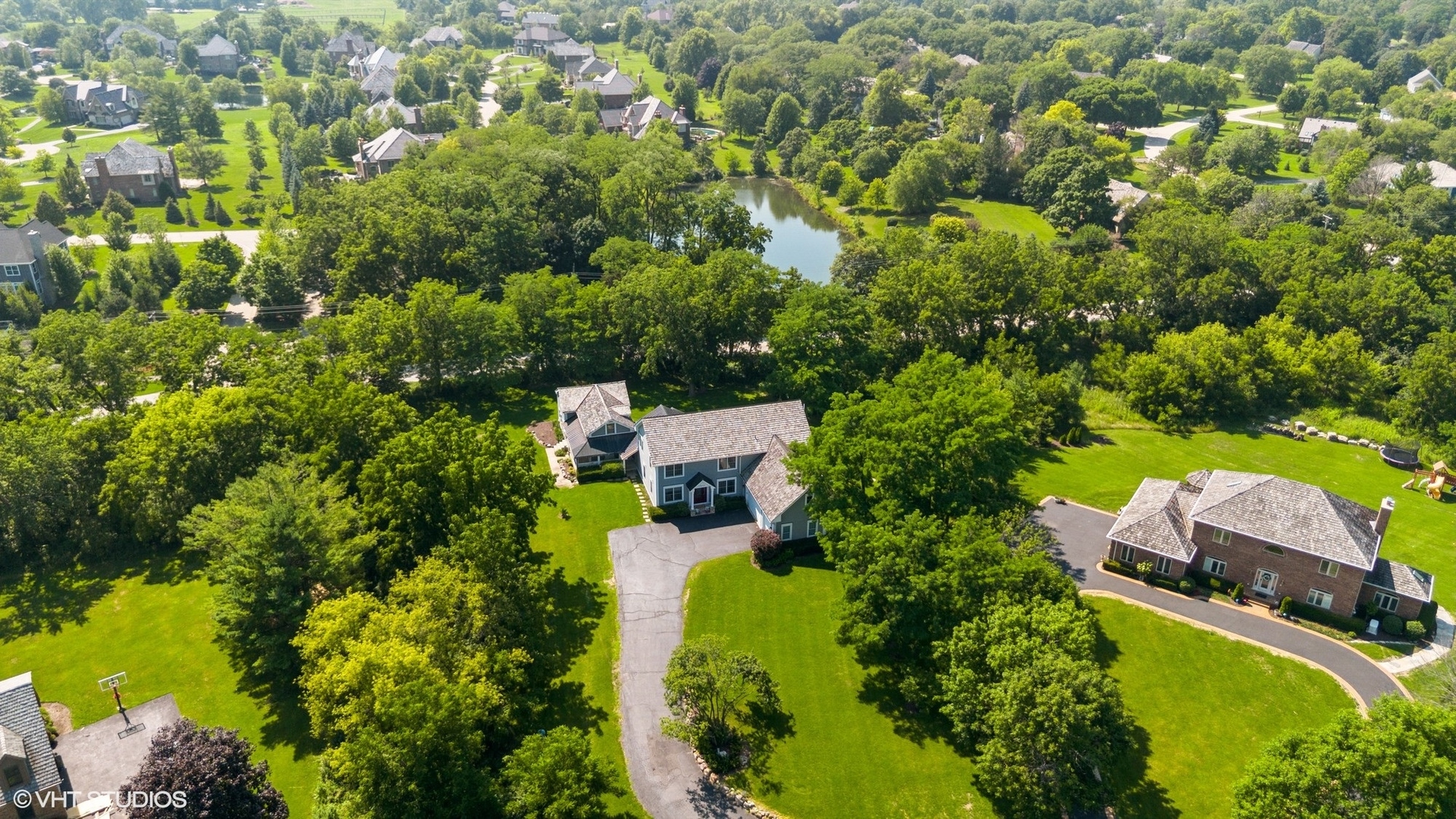 3943 Lakeview Court