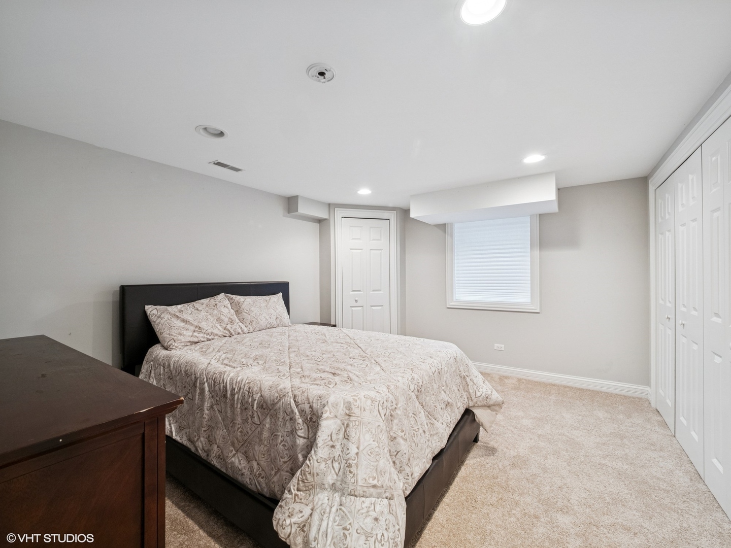 3943 Lakeview Court