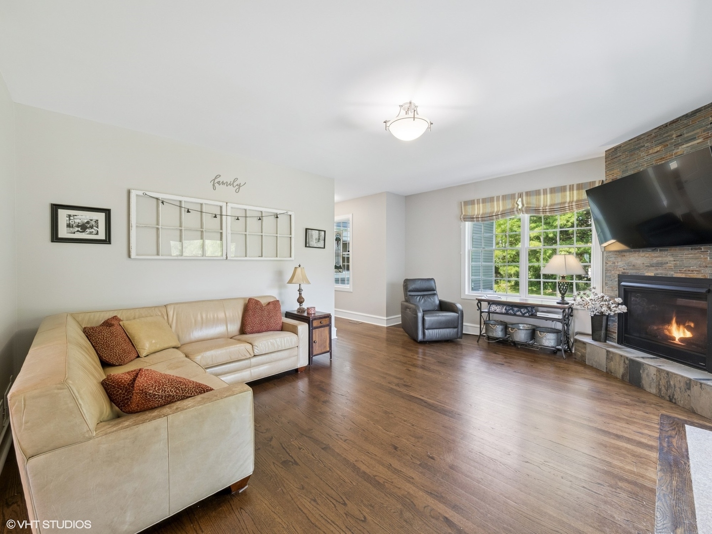 3943 Lakeview Court