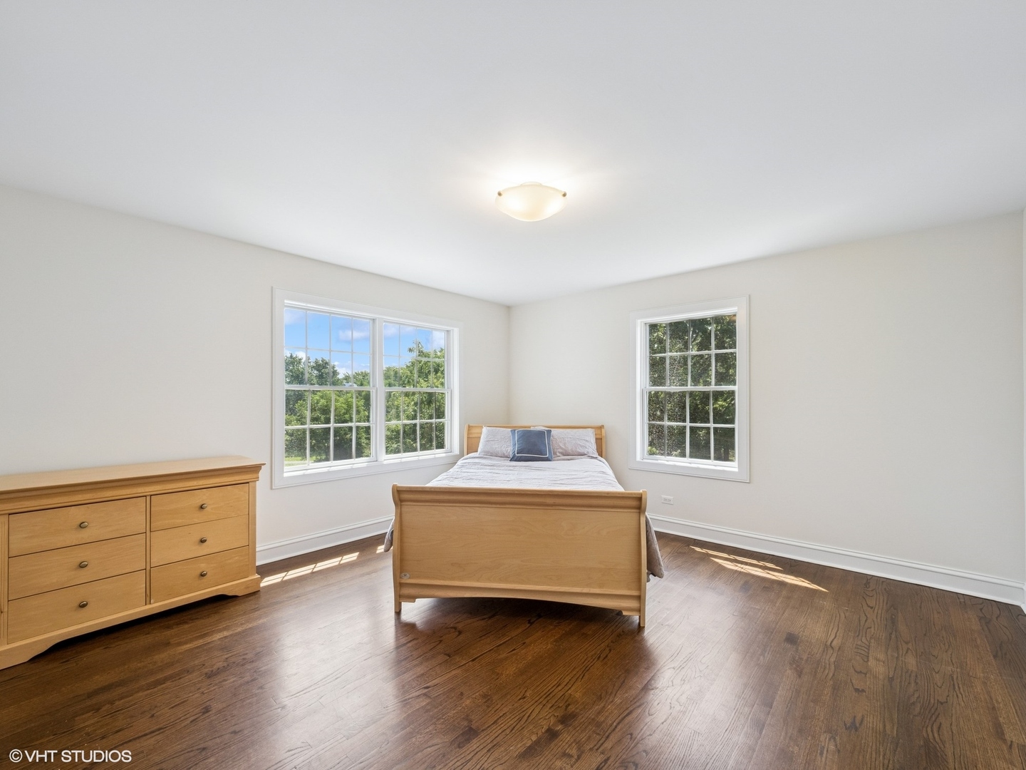 3943 Lakeview Court