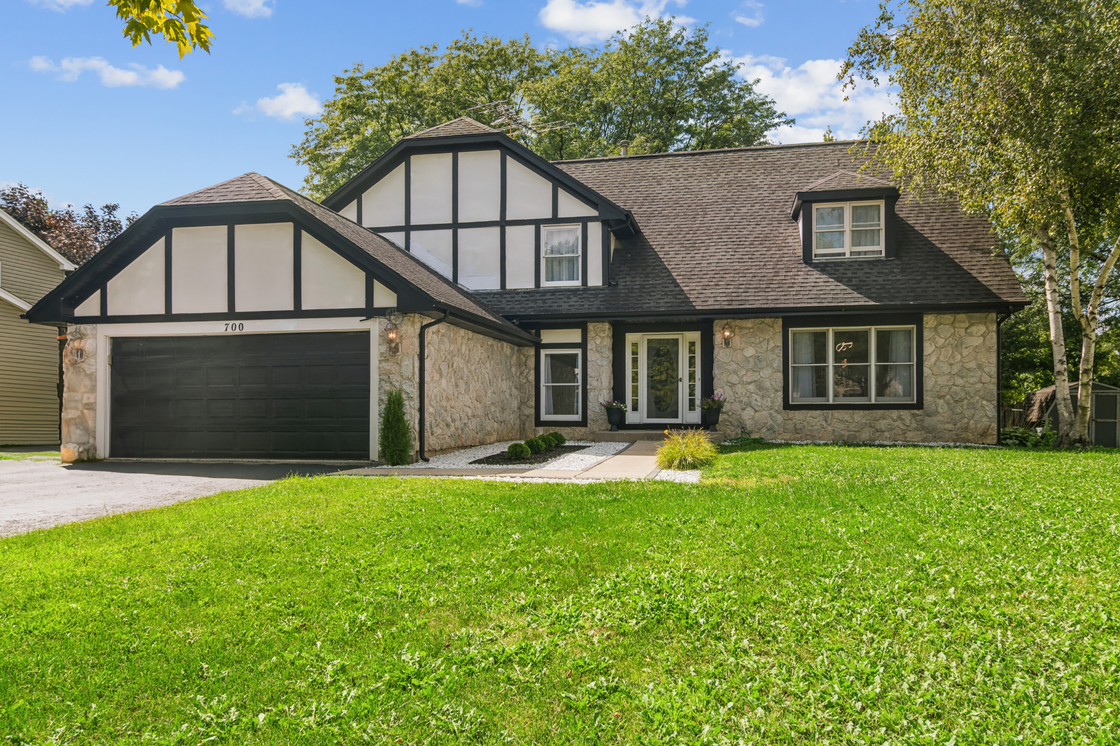700 Fairfield Lane