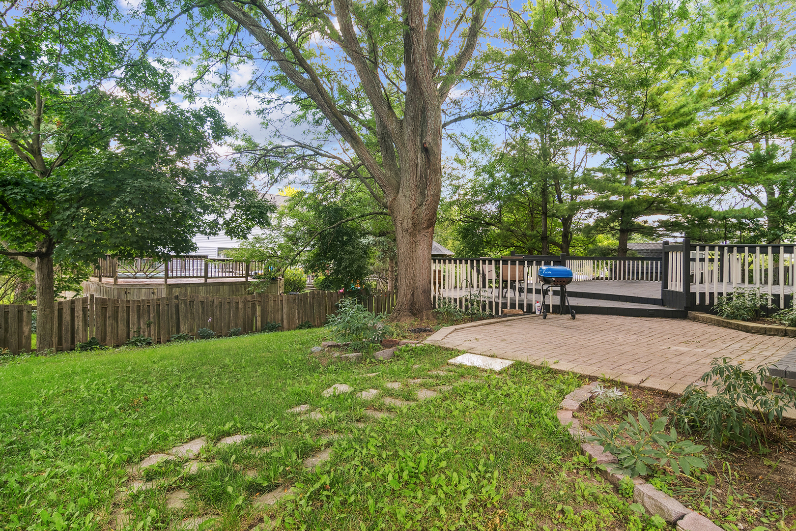 700 Fairfield Lane