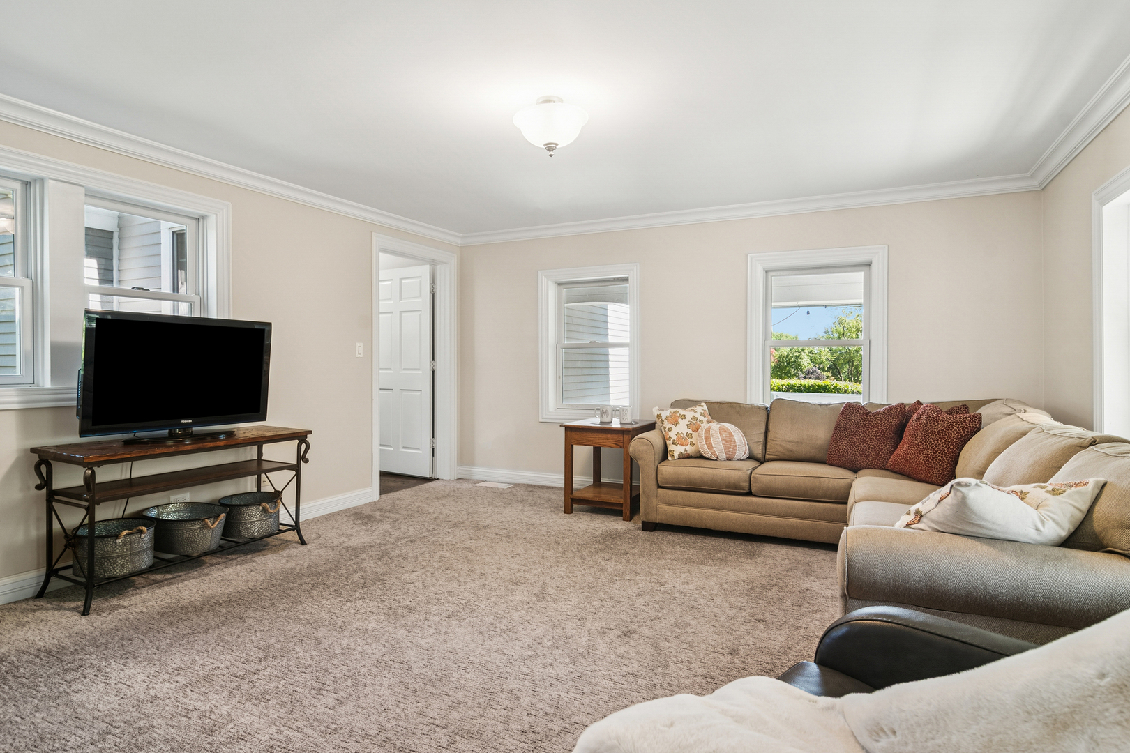 3943 Lakeview Court