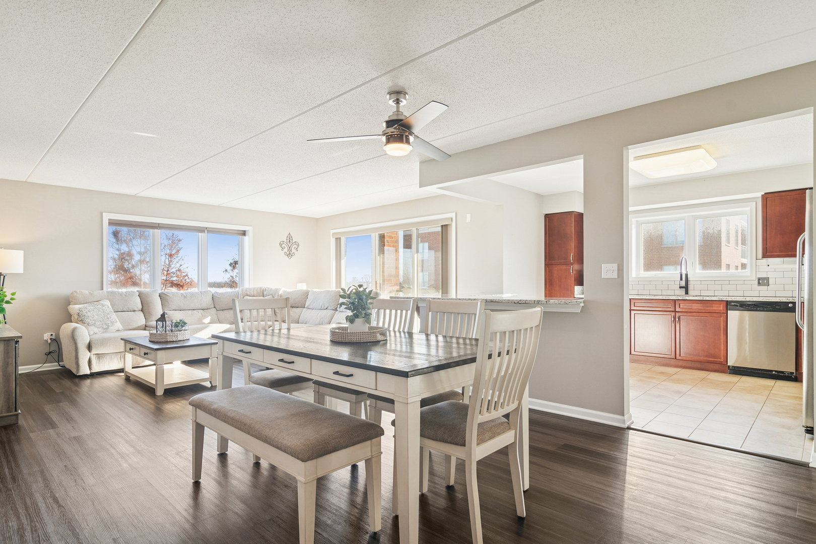 390 S Western Avenue Unit: 511