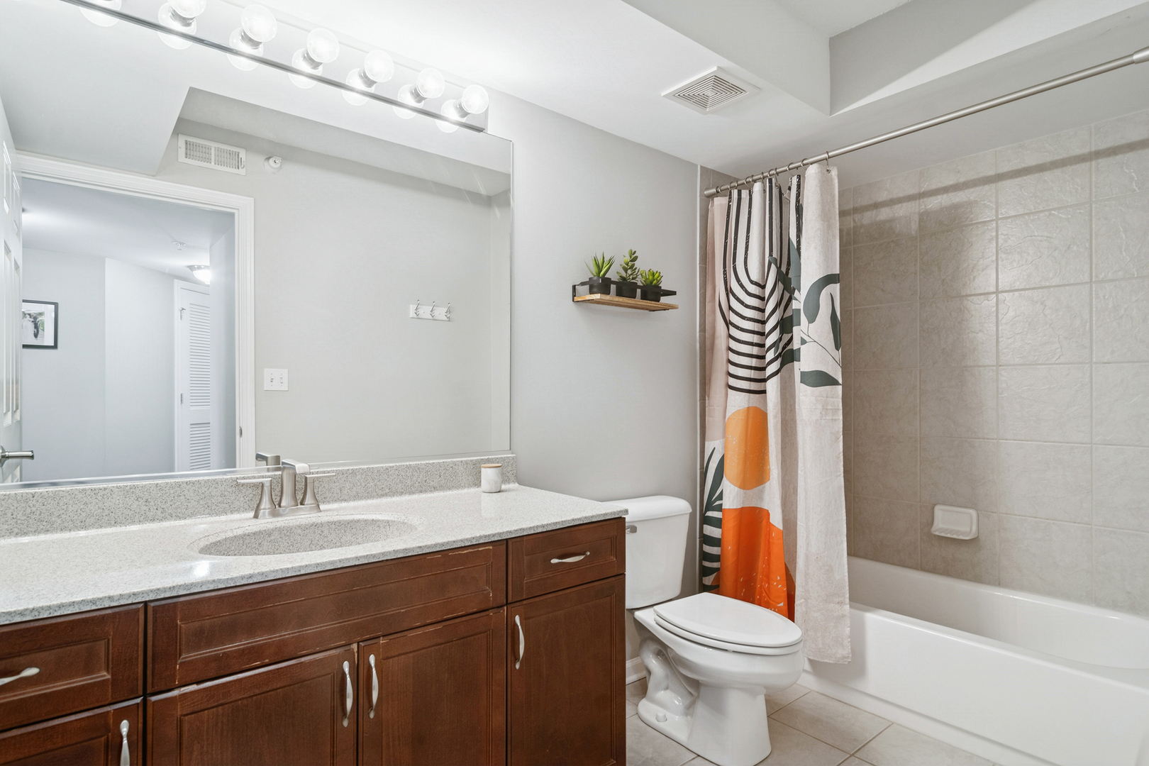 390 S Western Avenue Unit: 511