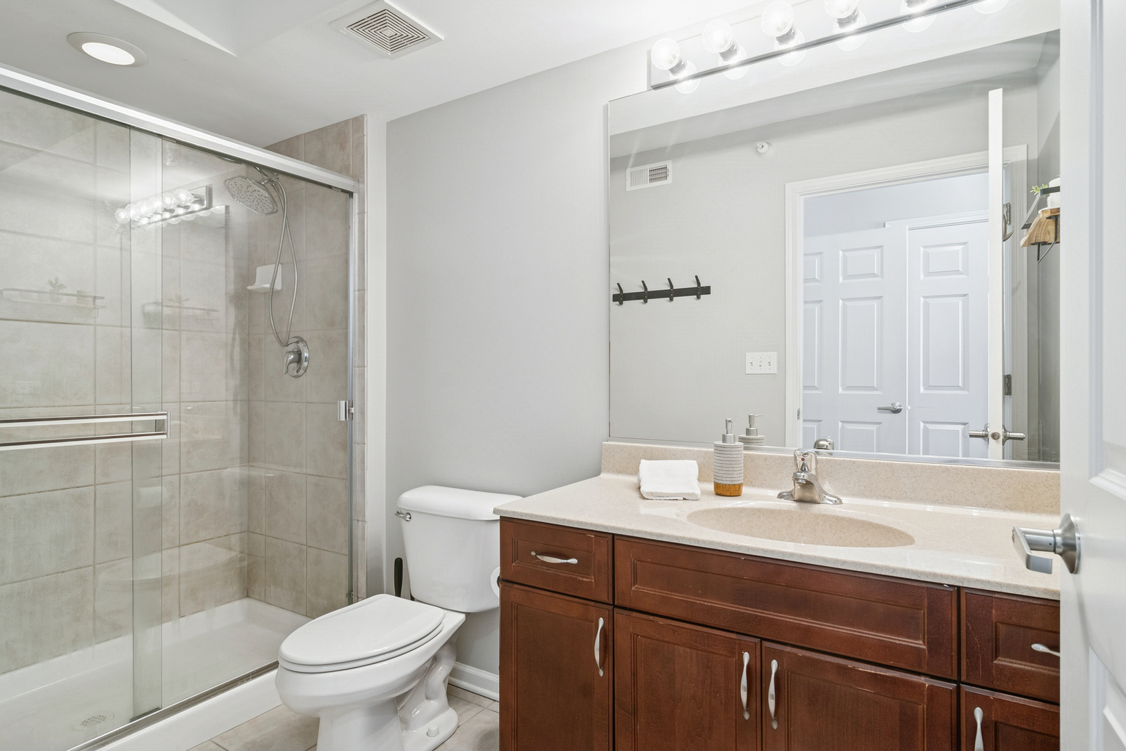 390 S Western Avenue Unit: 511