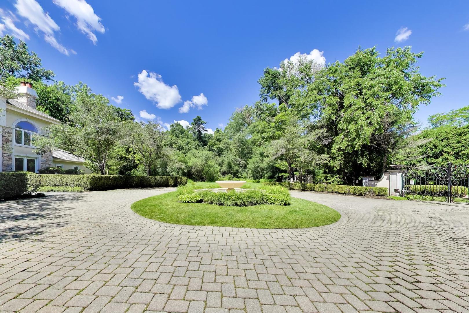 148 N Ahwahnee Road