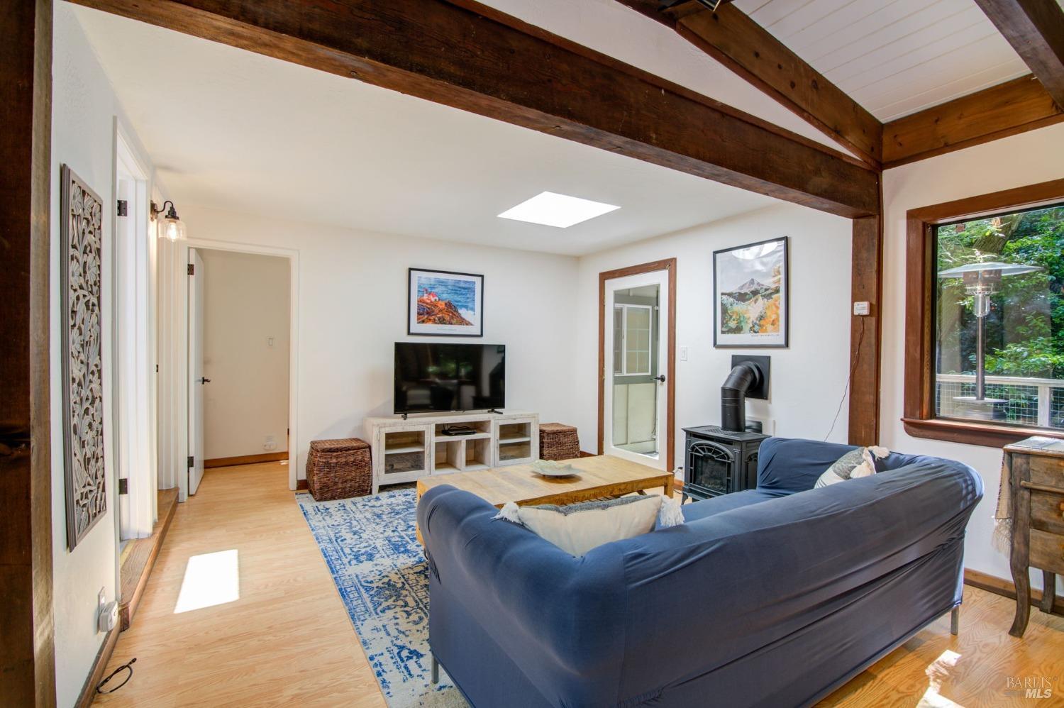 7391 Sir Francis Drake Blvd