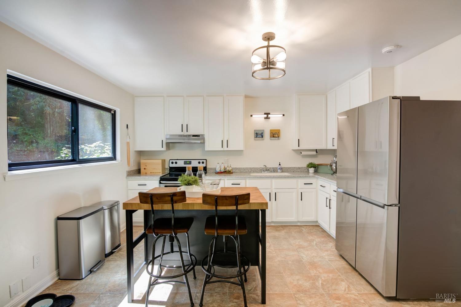 7391 Sir Francis Drake Blvd