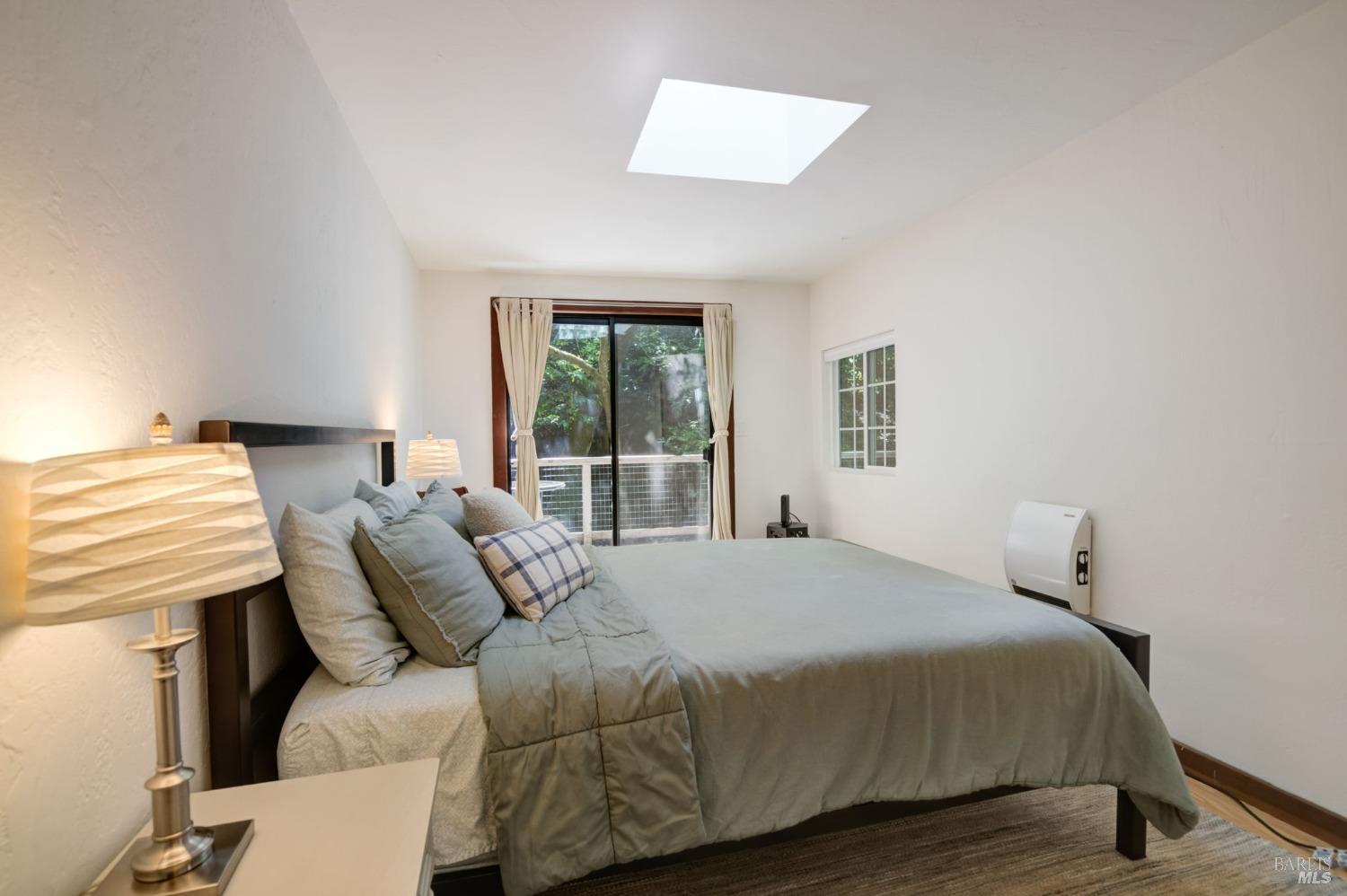 7391 Sir Francis Drake Blvd