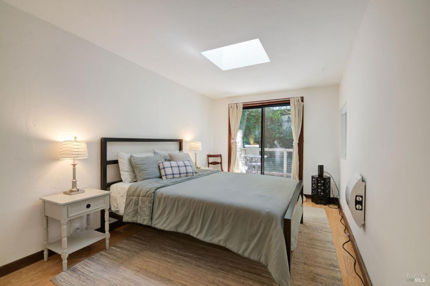 7391 Sir Francis Drake Blvd