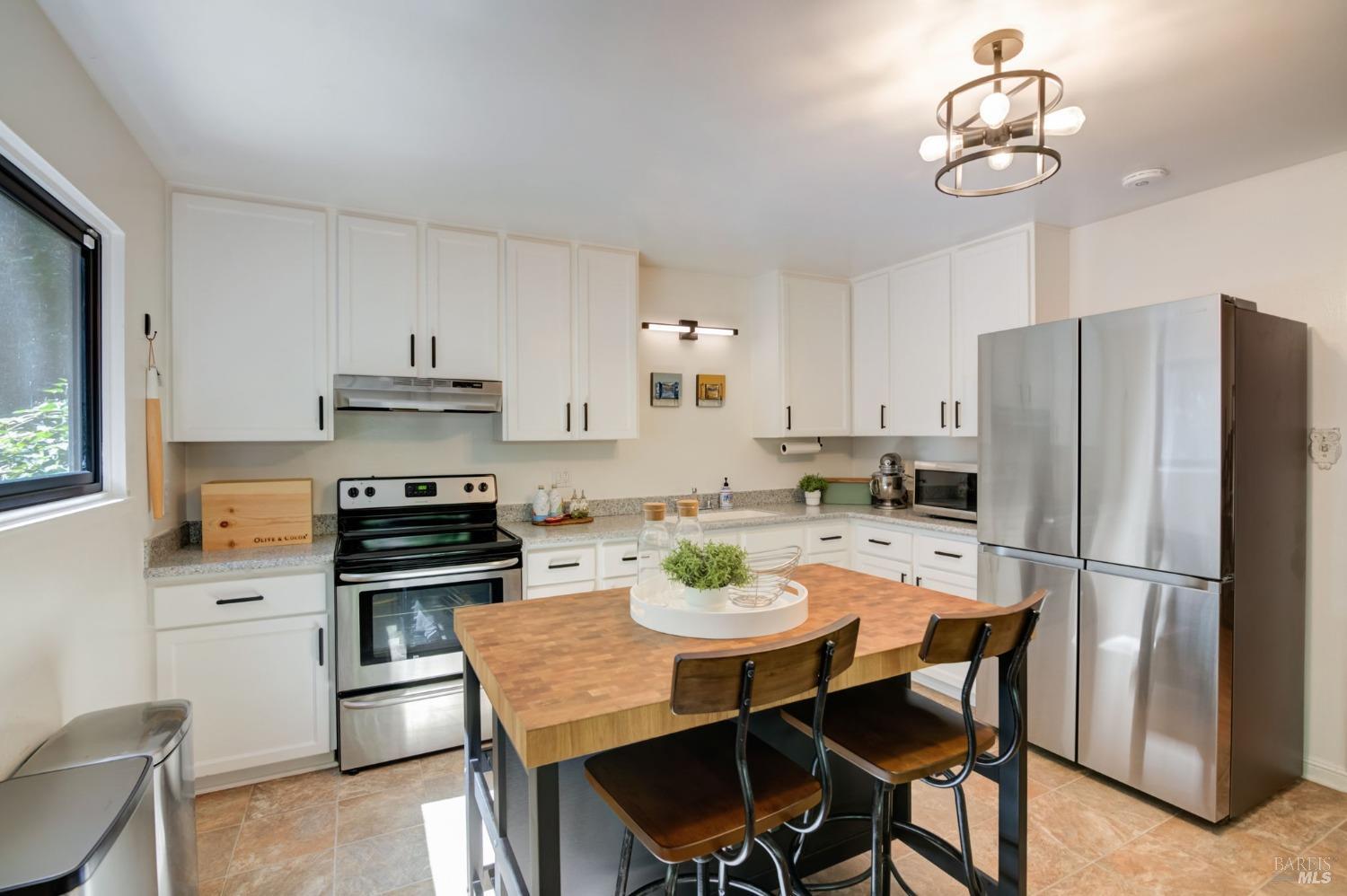 7391 Sir Francis Drake Blvd