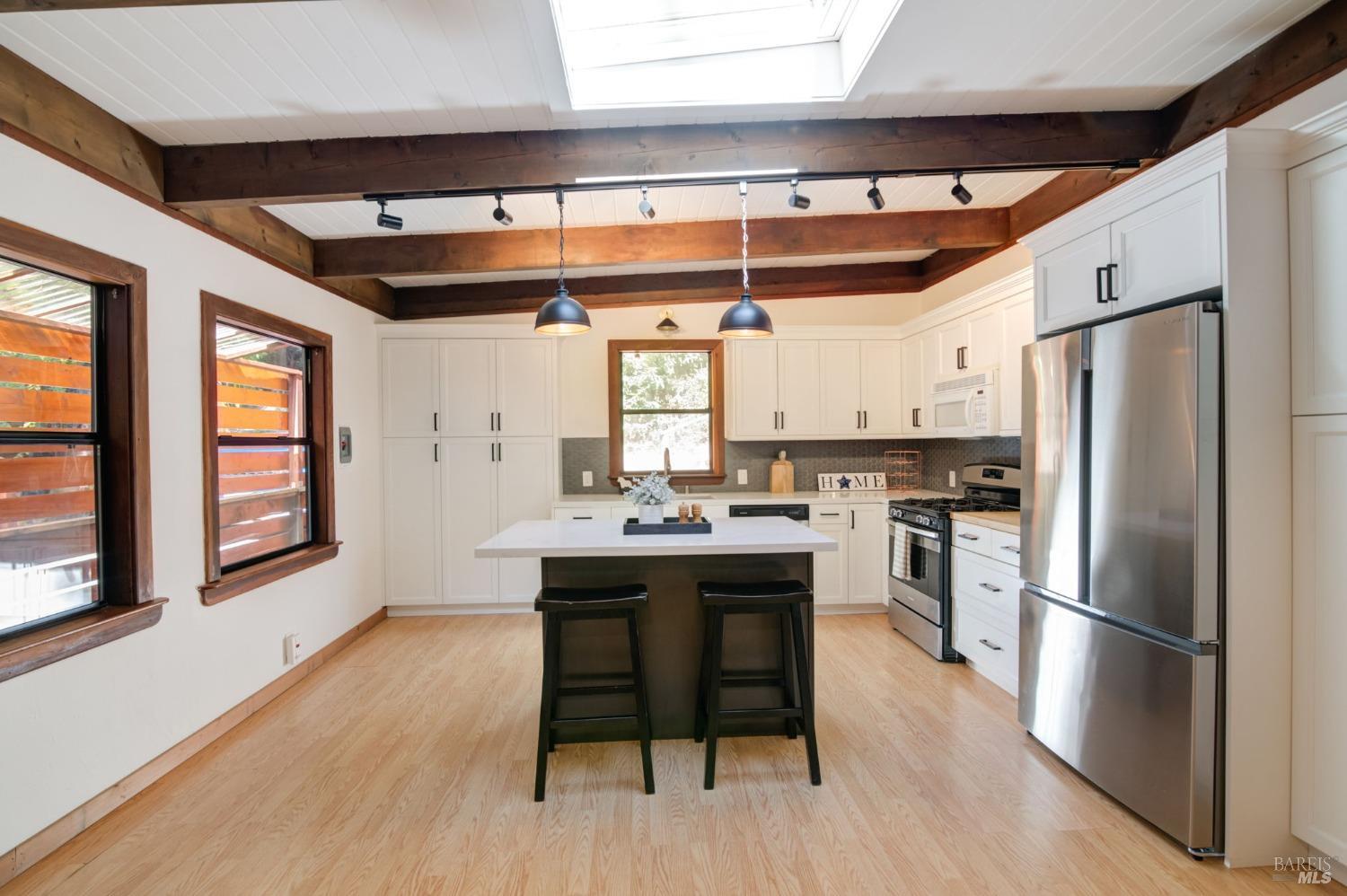 7391 Sir Francis Drake Blvd