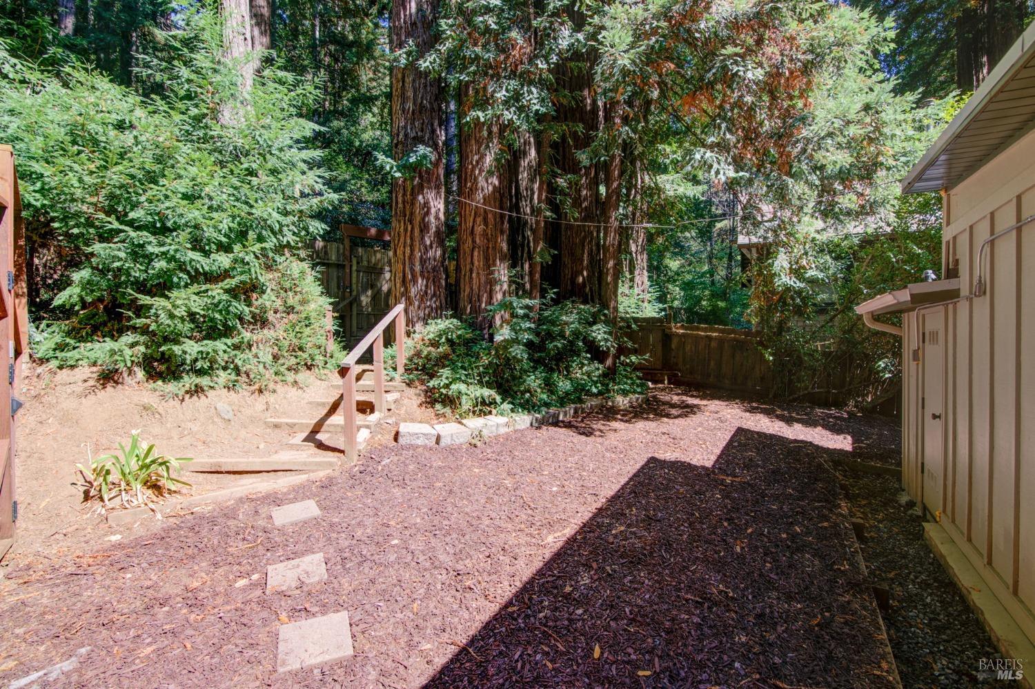 7391 Sir Francis Drake Blvd