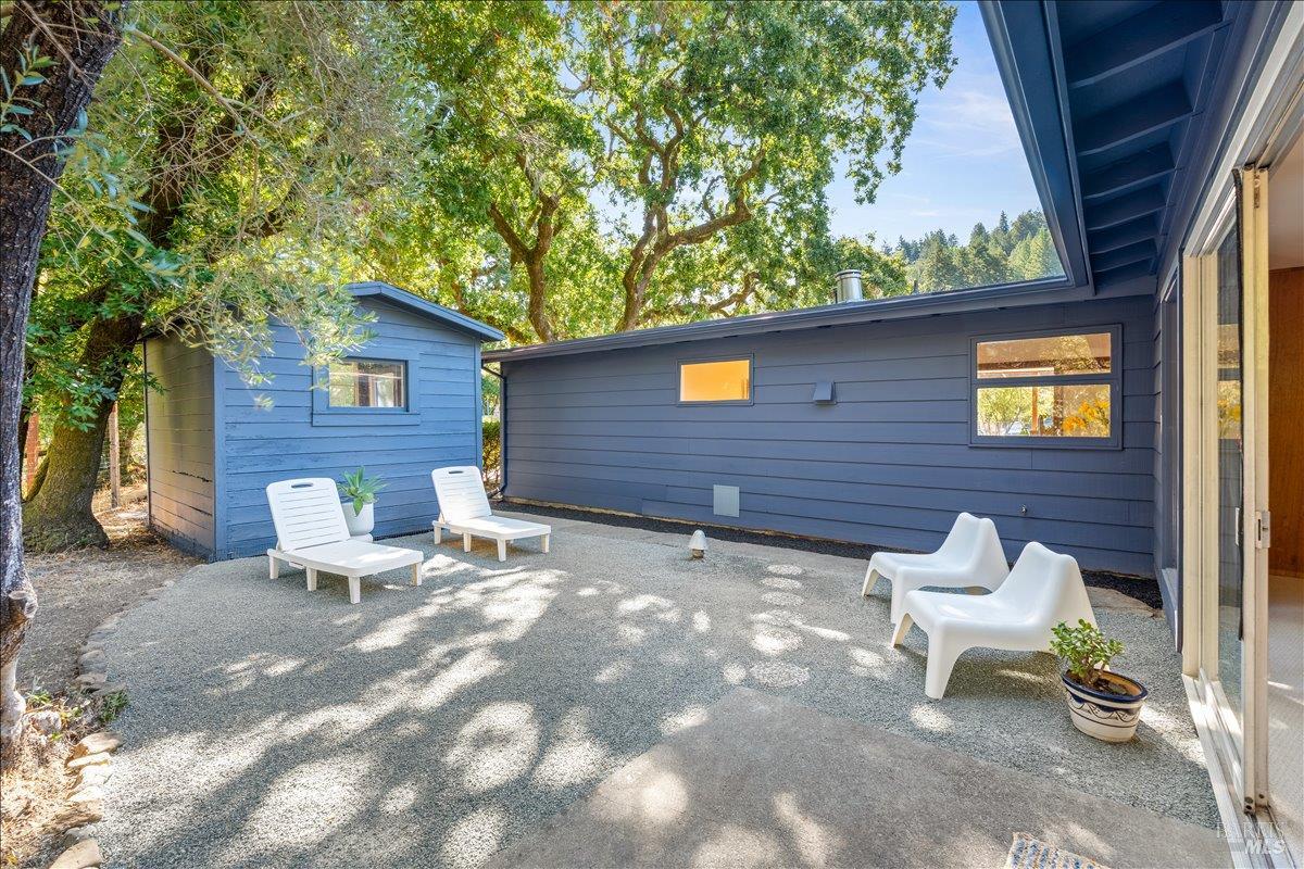 84 Canyon Rd