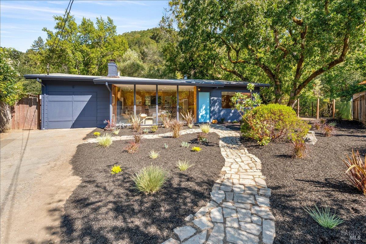 84 Canyon Rd