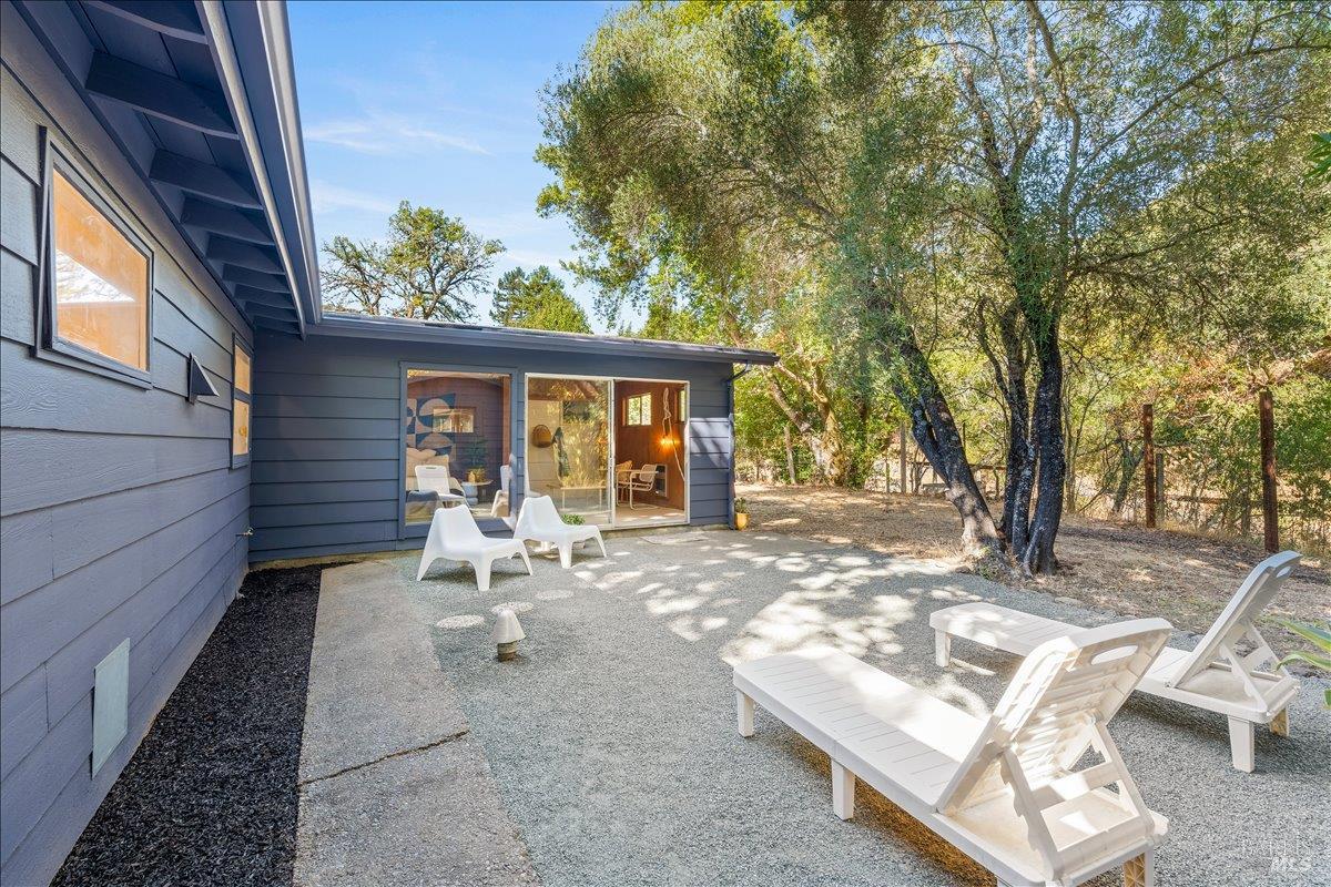 84 Canyon Rd