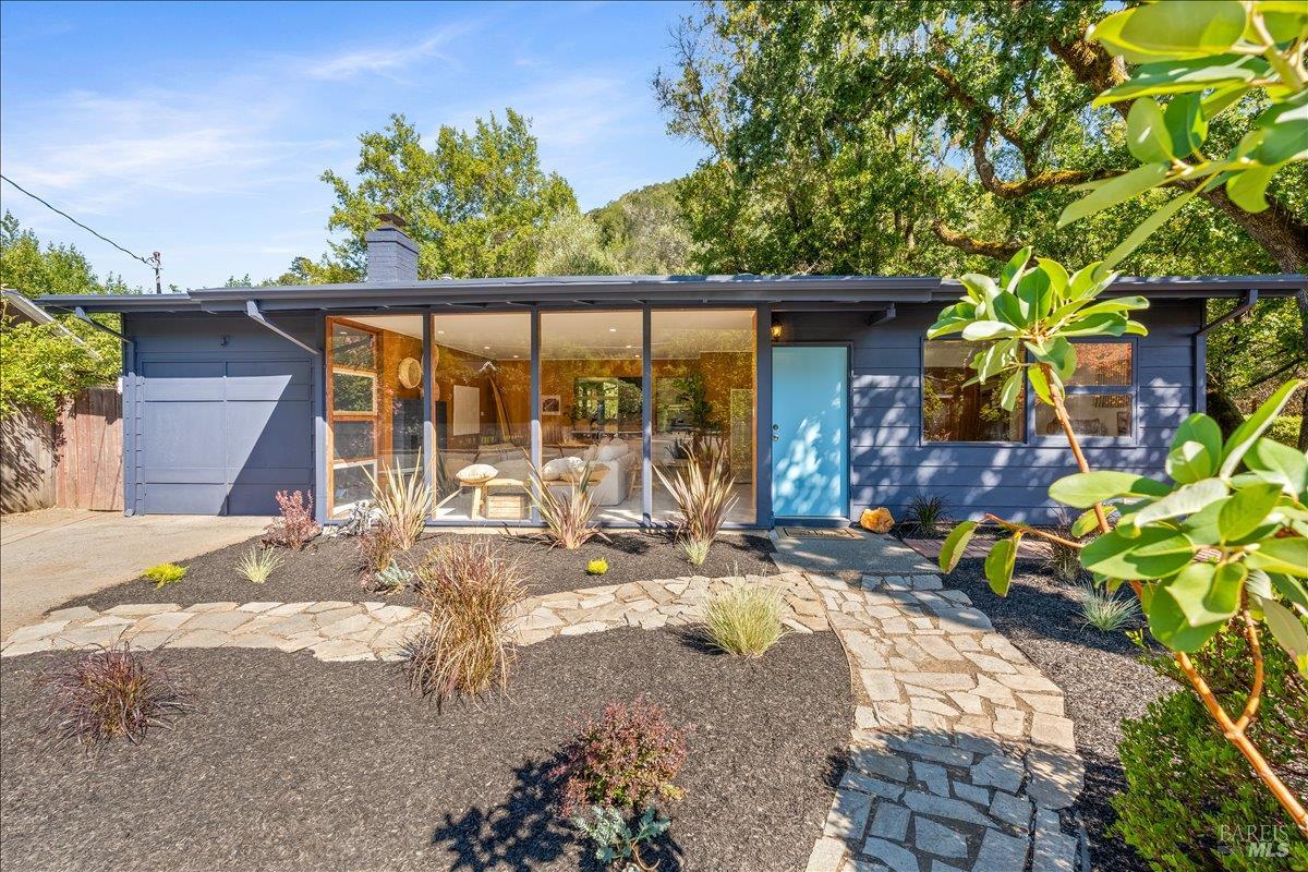 84 Canyon Rd