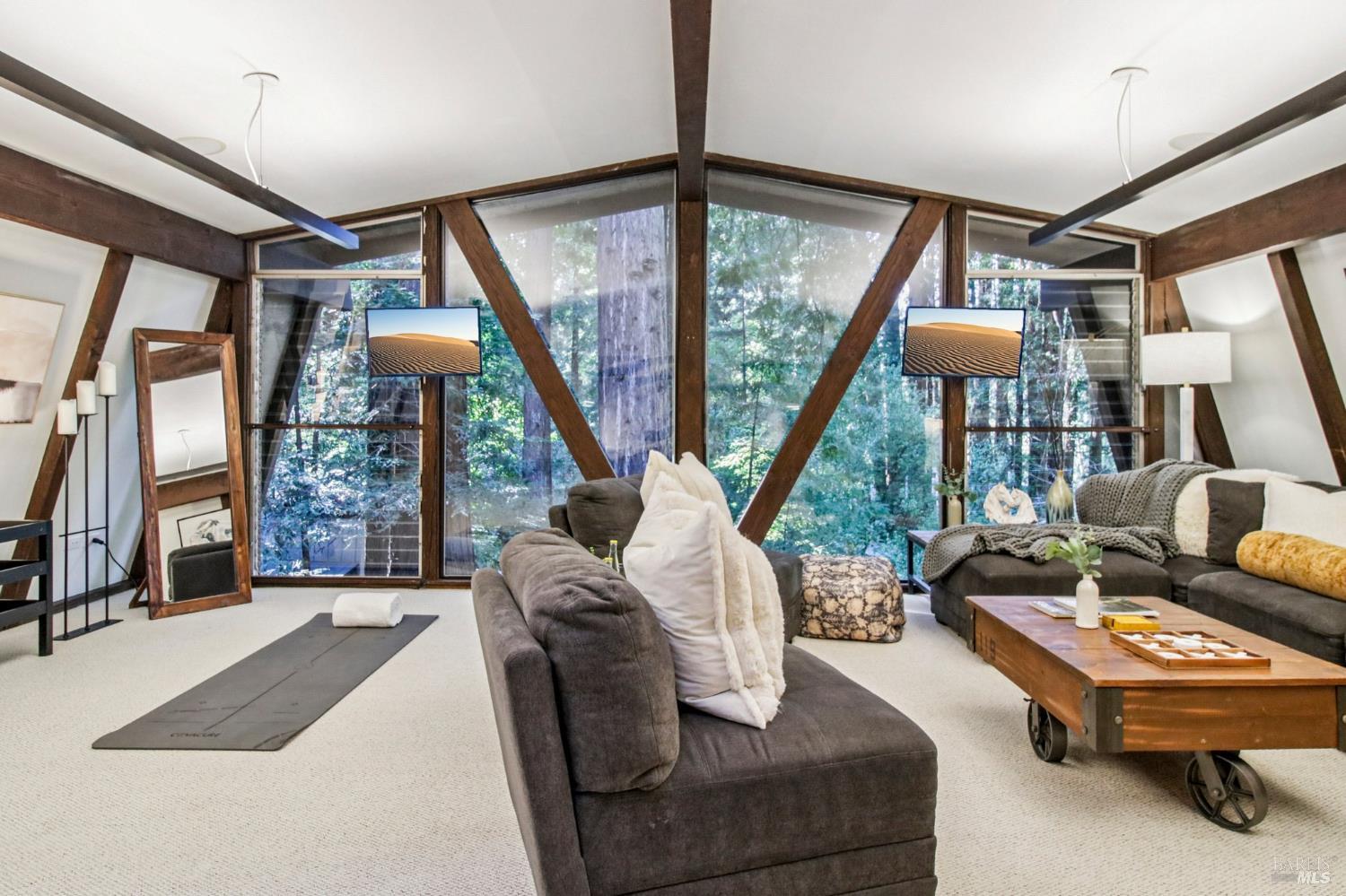 391 San Geronimo Valley Drive